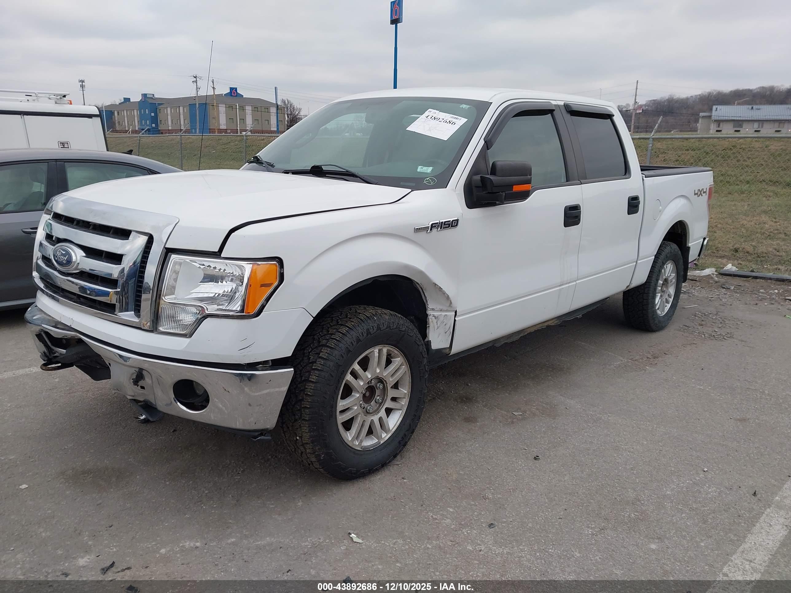 FORD F-150 image 2