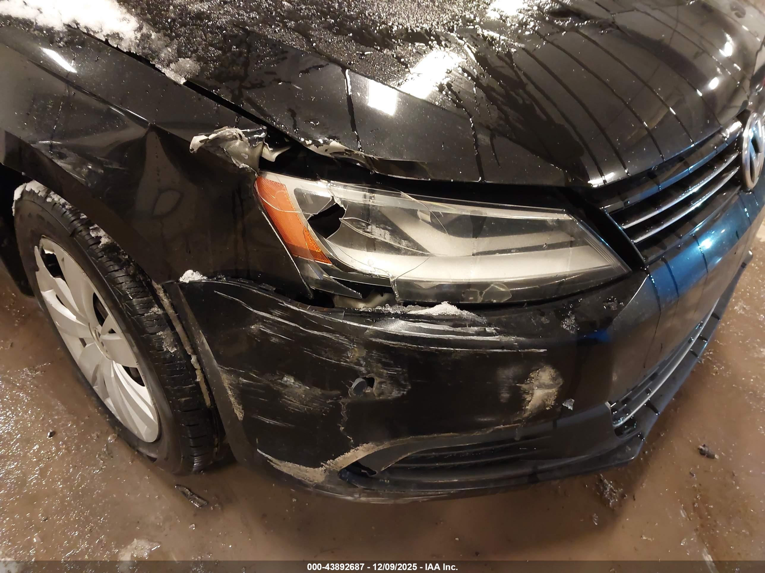 VOLKSWAGEN JETTA image 6