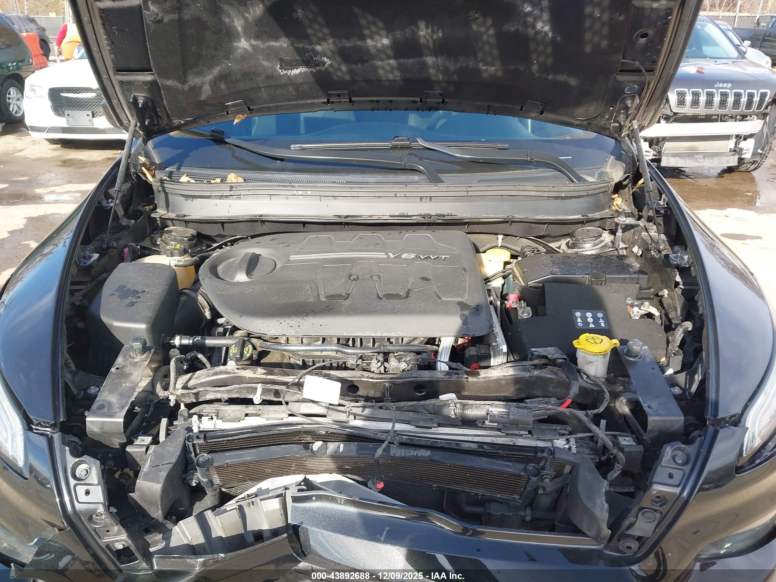 JEEP CHEROKEE image 10