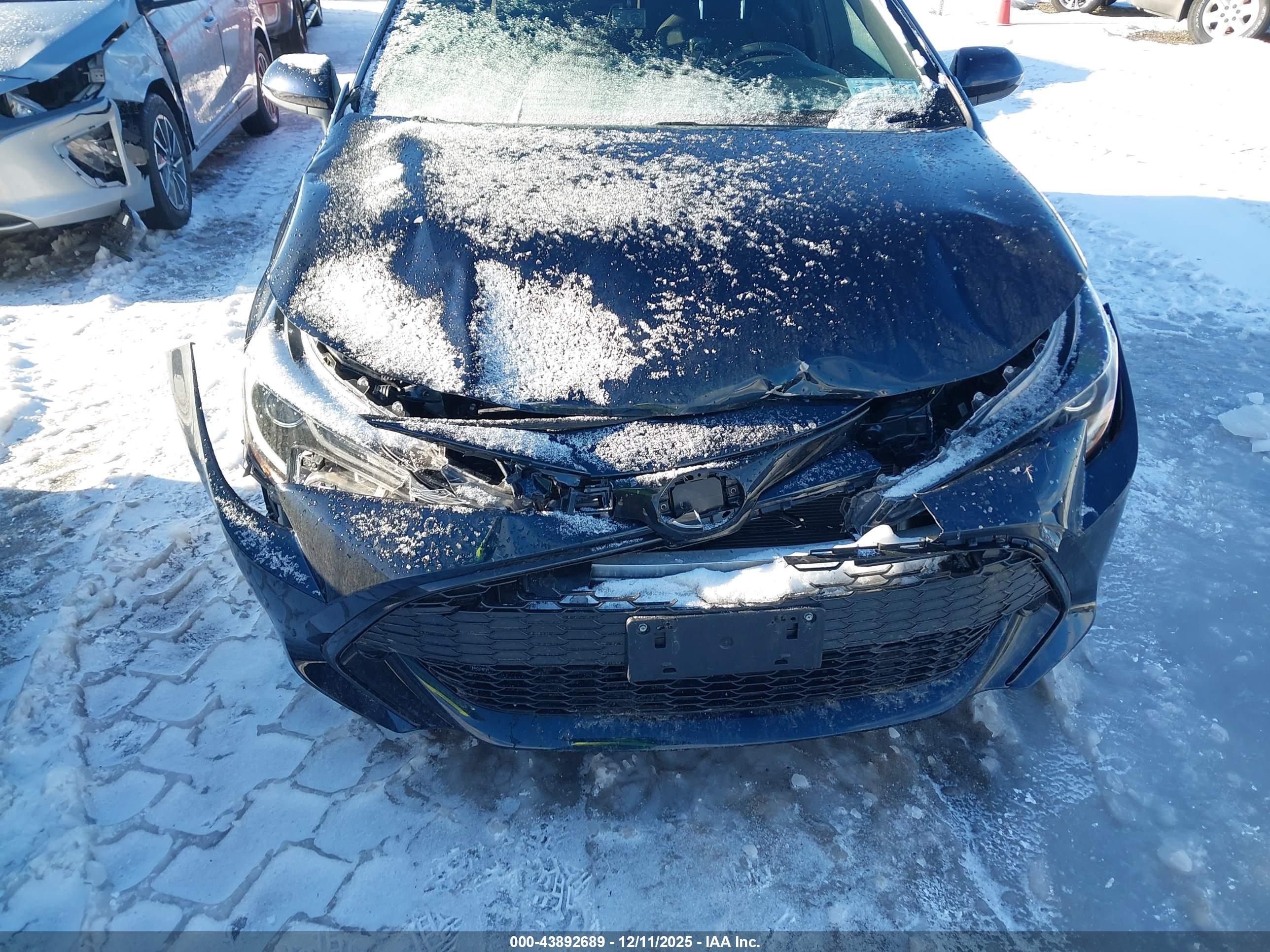 TOYOTA COROLLA image 6