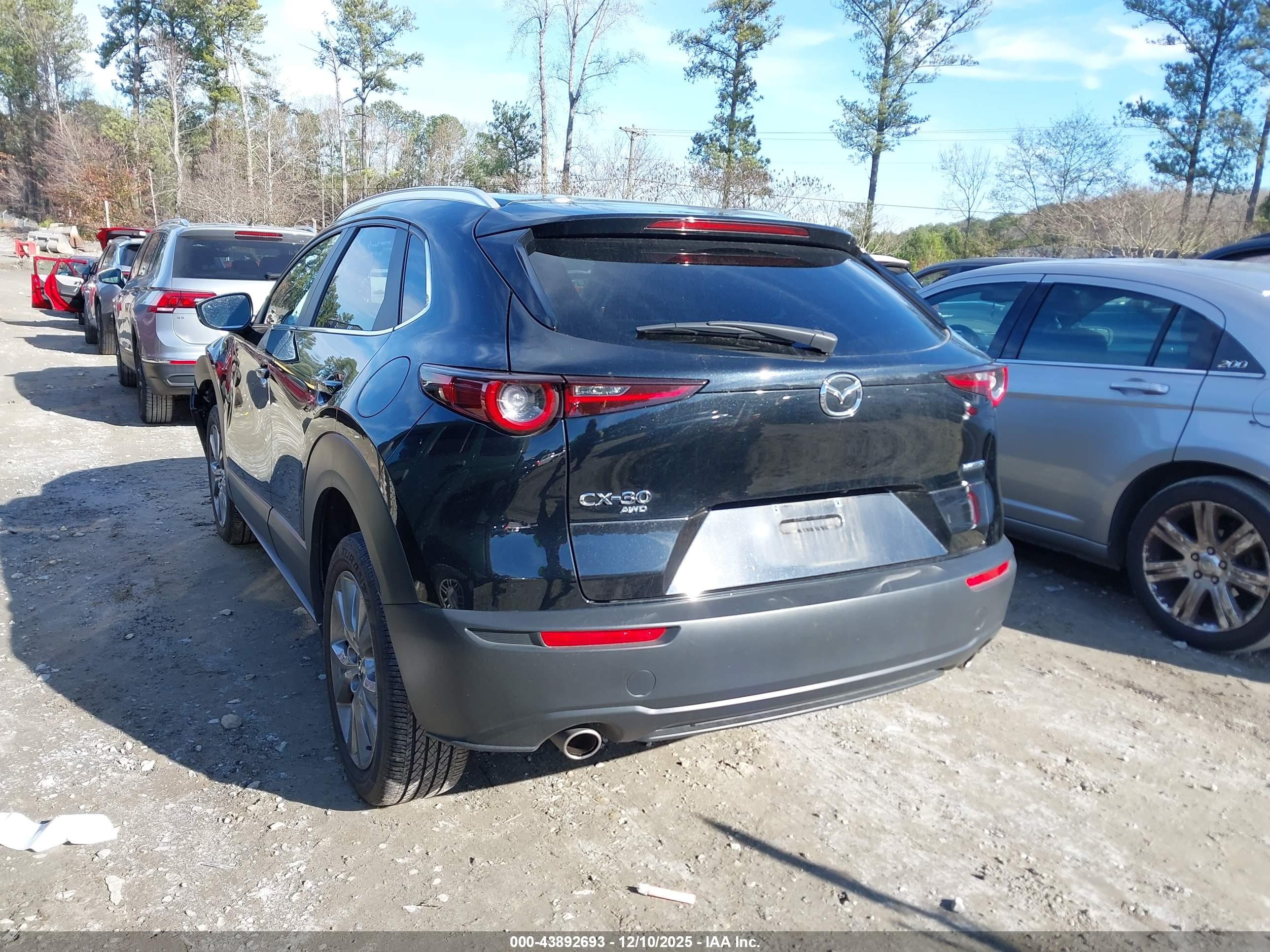 MAZDA CX-30 image 3