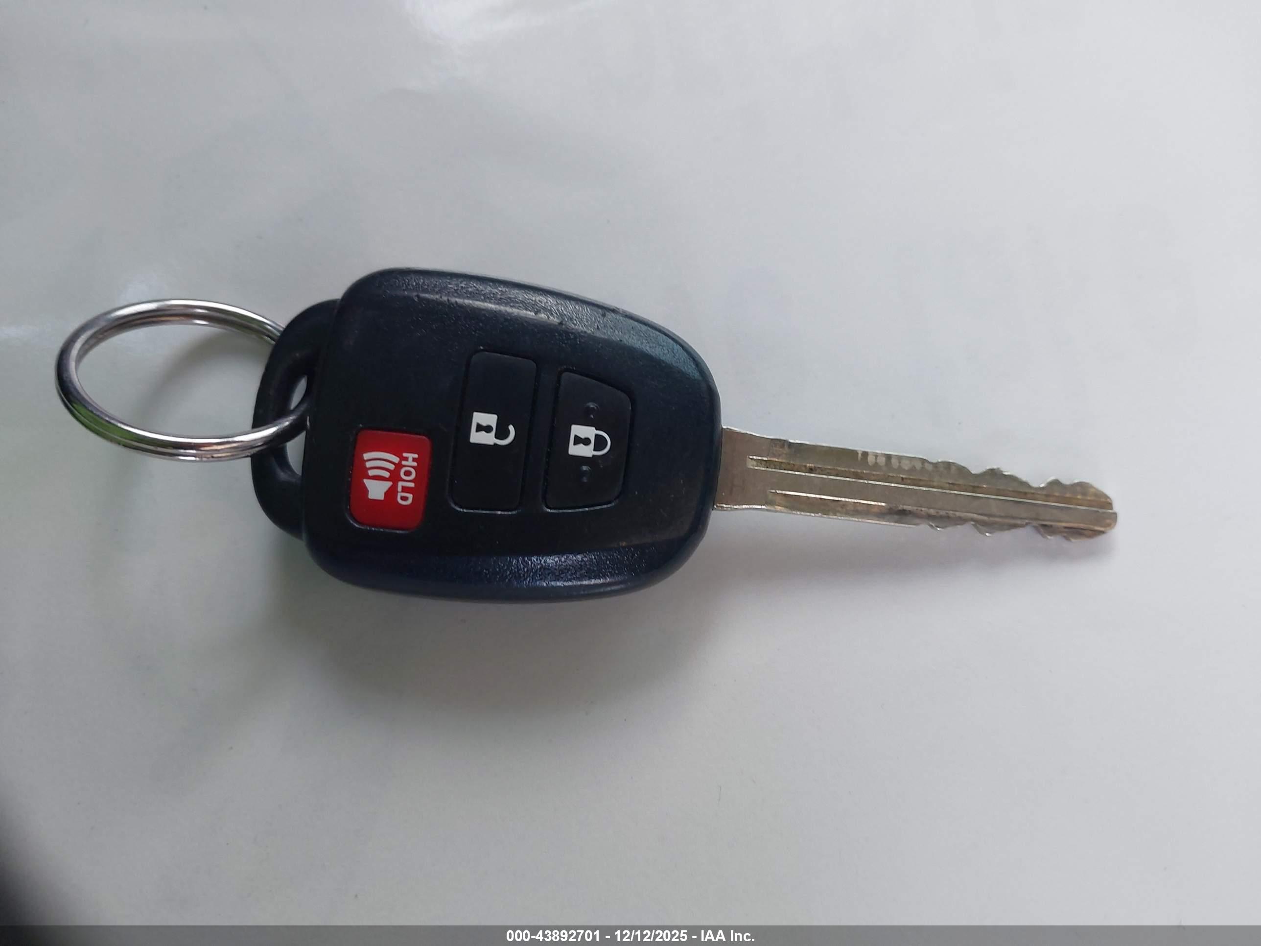 TOYOTA RAV4 image 11