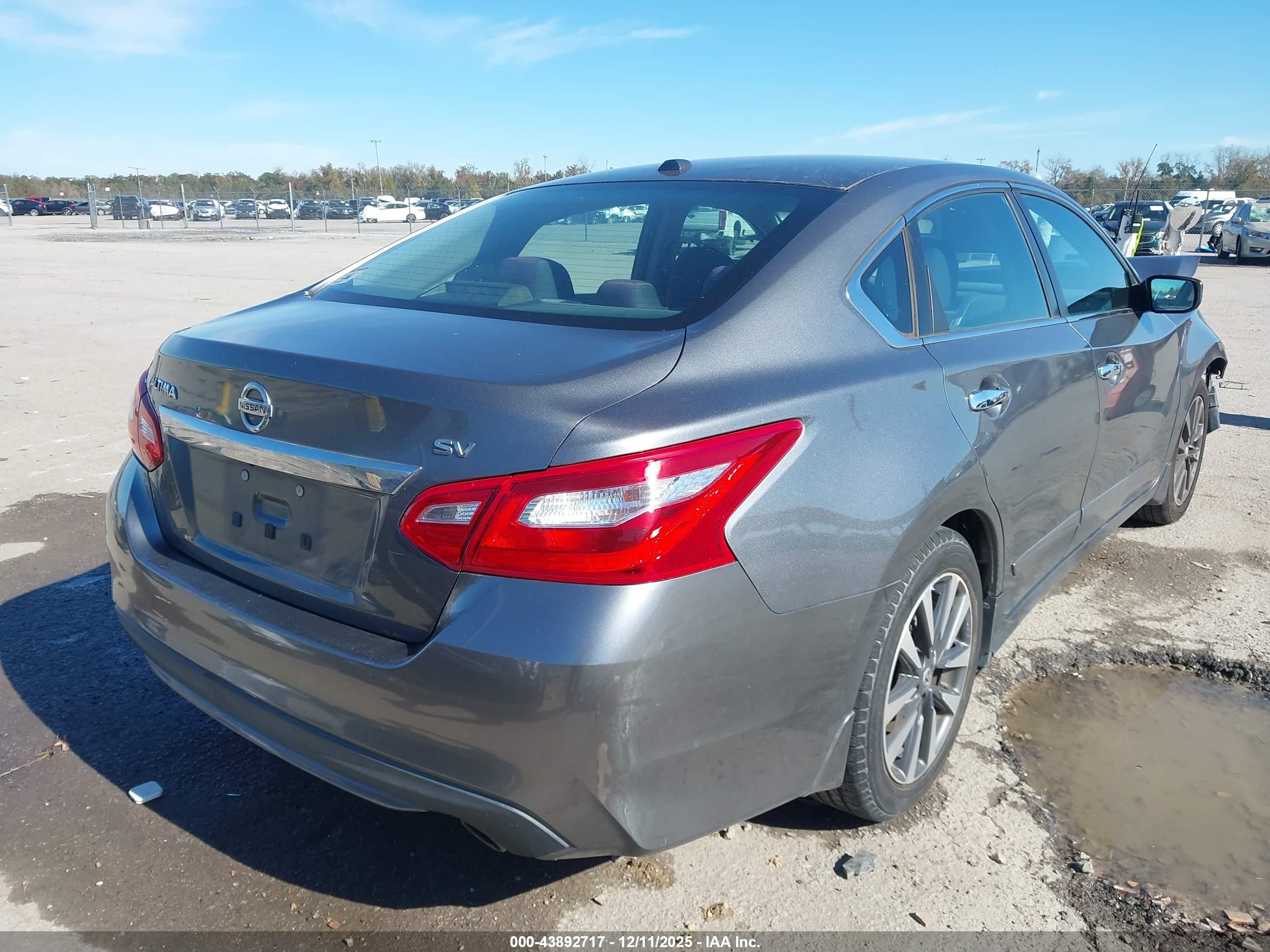 NISSAN ALTIMA image 4