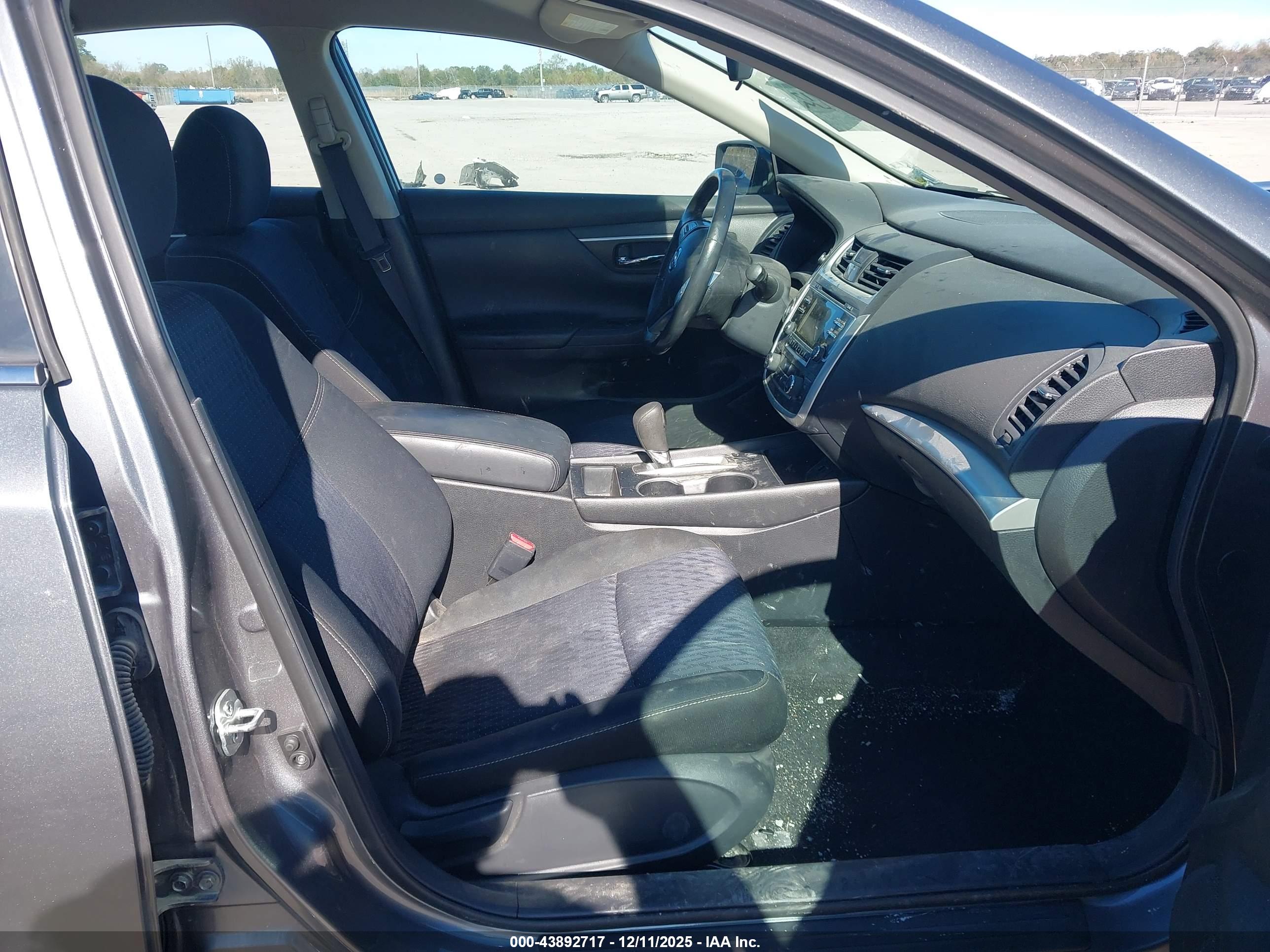 NISSAN ALTIMA image 5