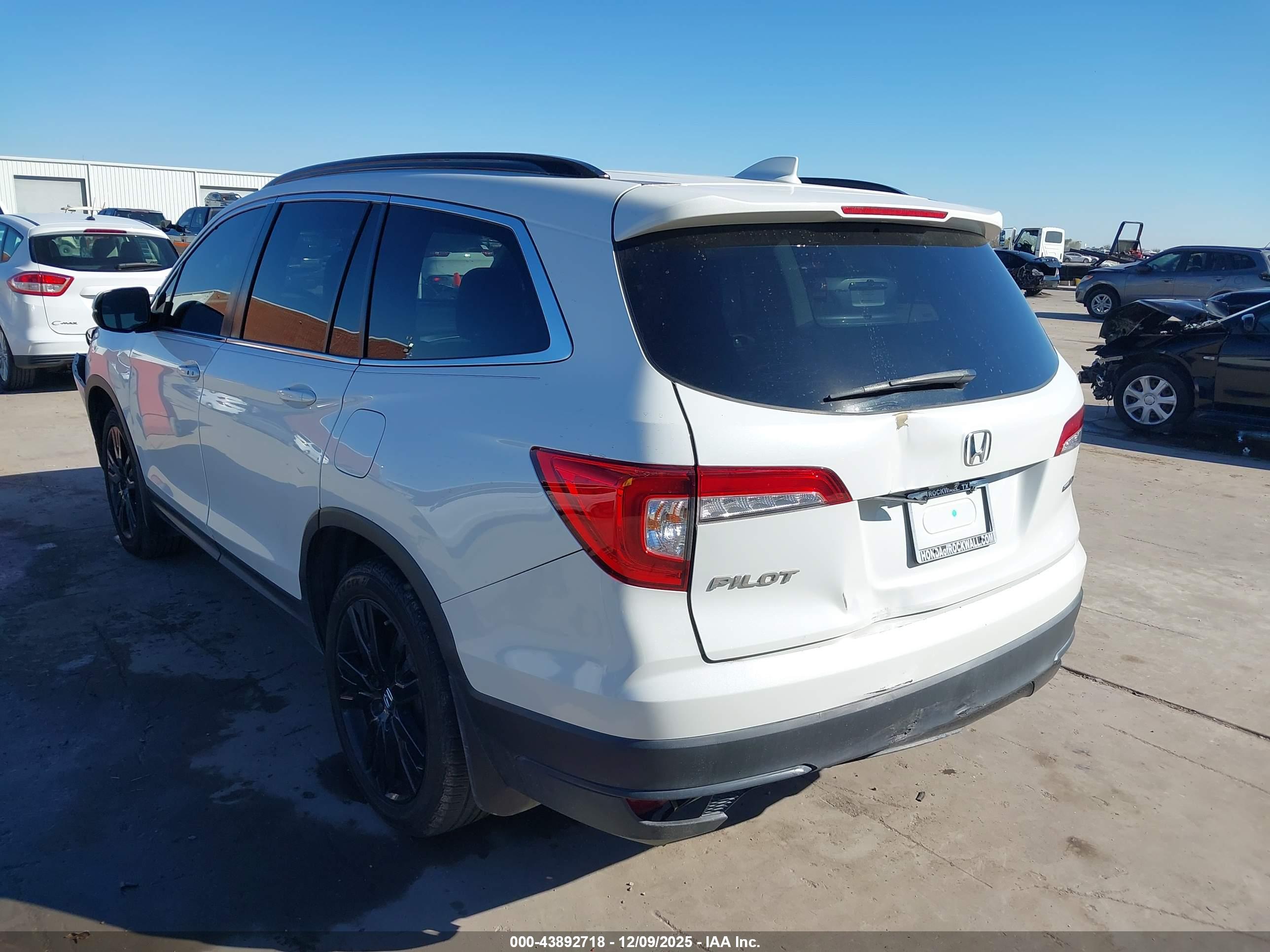 HONDA PILOT image 3