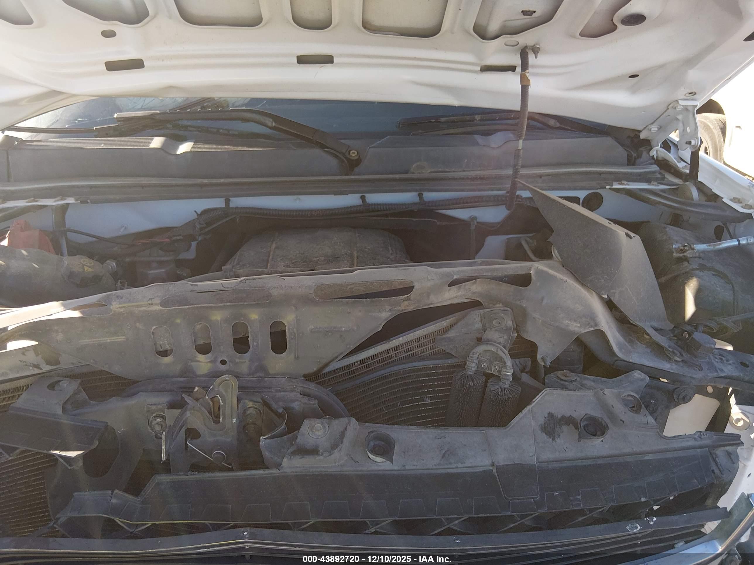 CHEVROLET SILVERADO image 10
