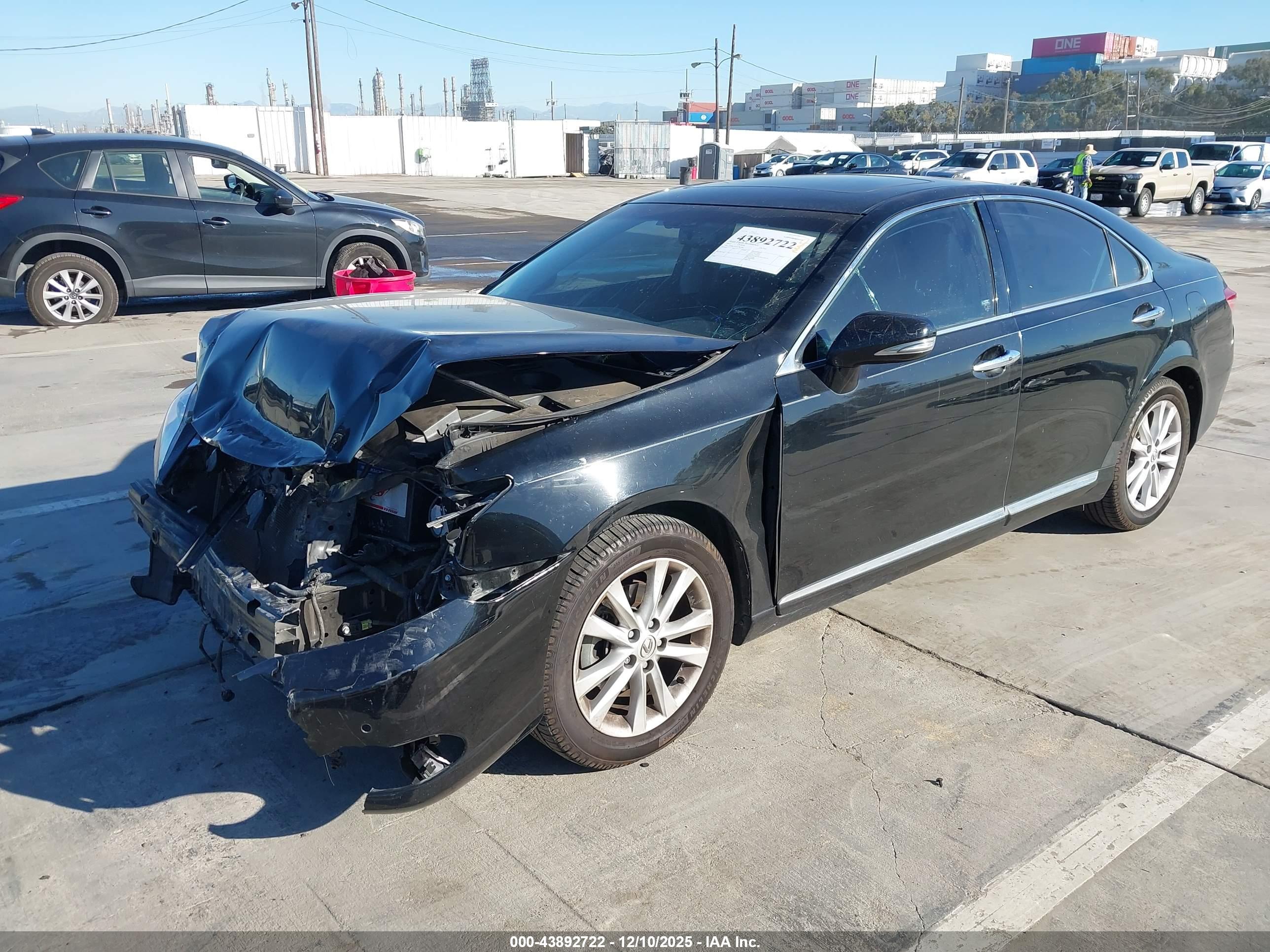 LEXUS ES image 2