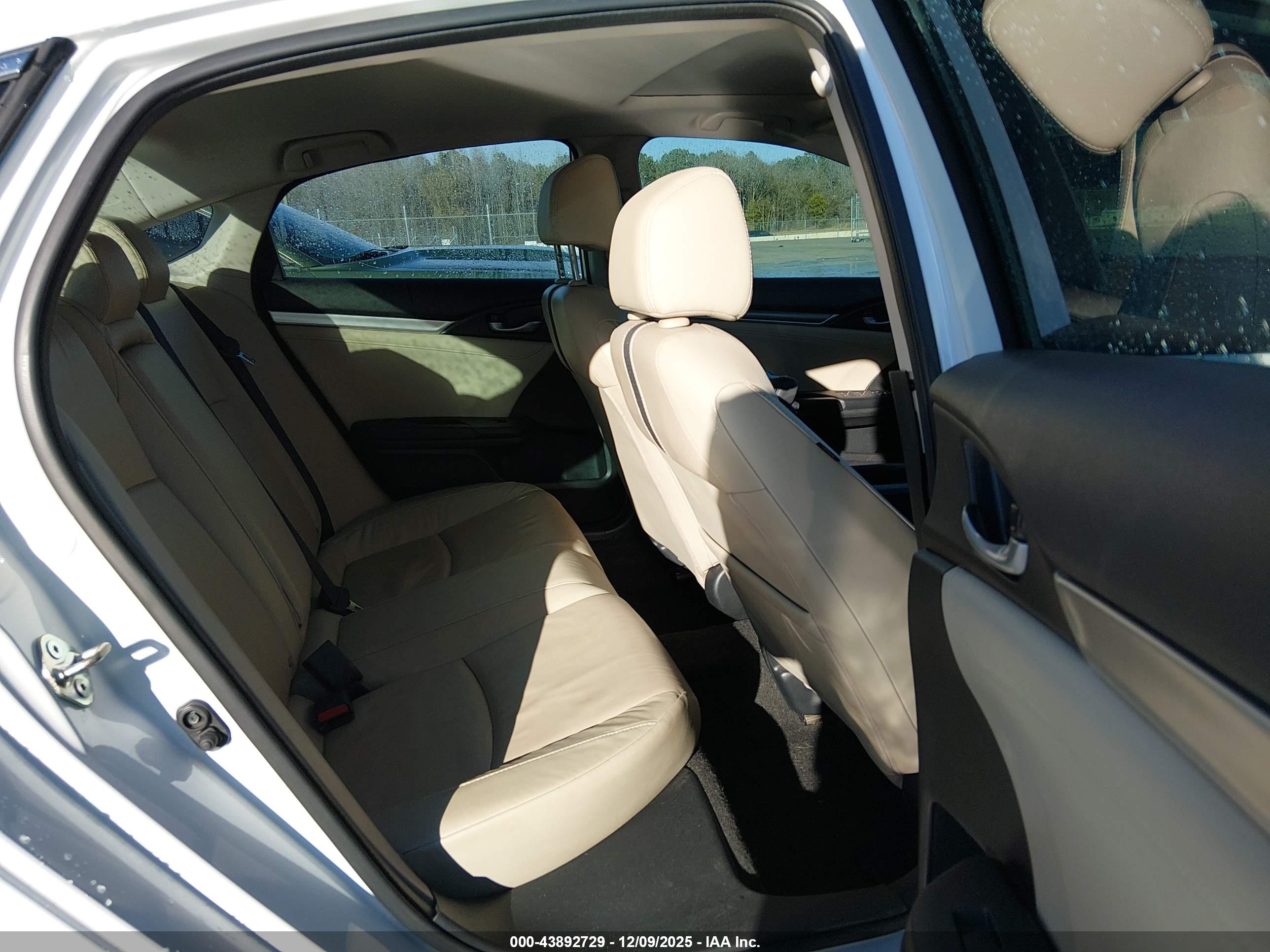 HONDA CIVIC image 8