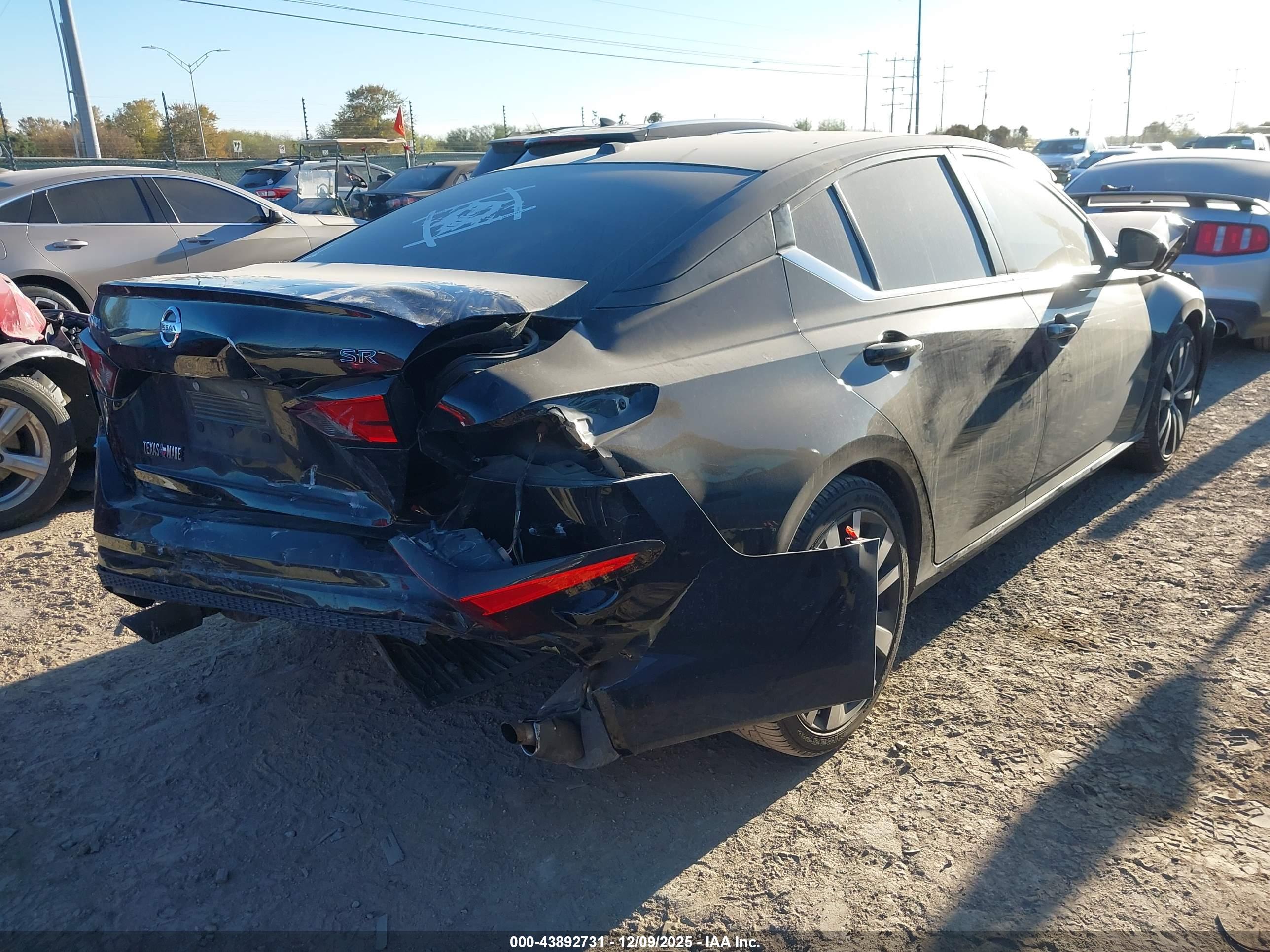 NISSAN ALTIMA image 4