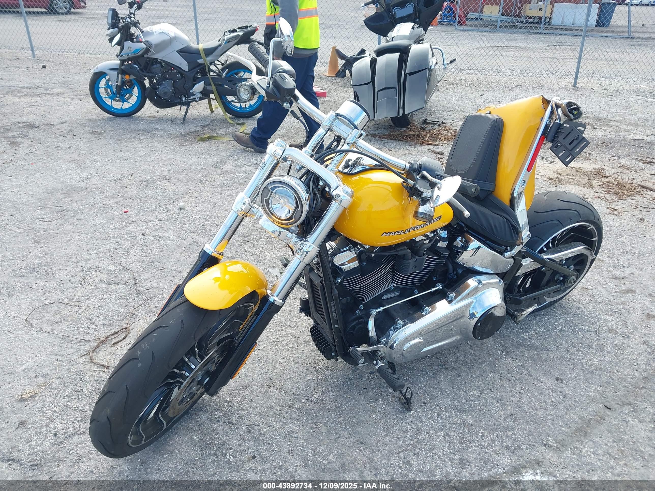 HARLEY-DAVIDSON FXBR image 2