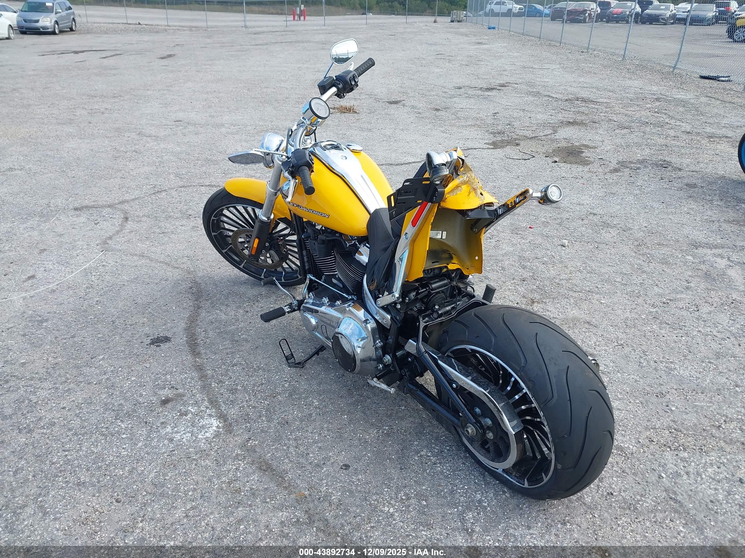 HARLEY-DAVIDSON FXBR image 3
