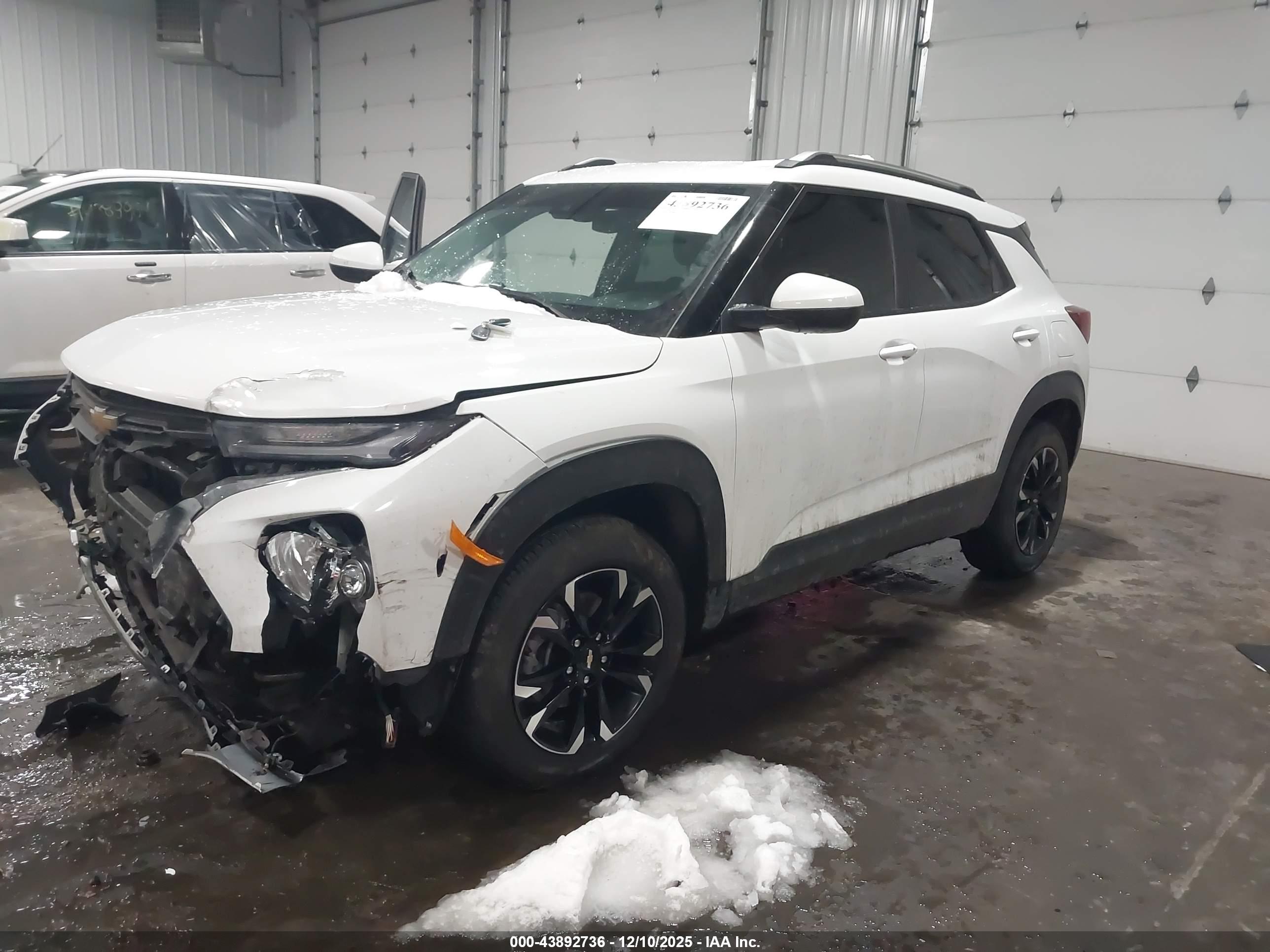 CHEVROLET TRAILBLAZER image 2