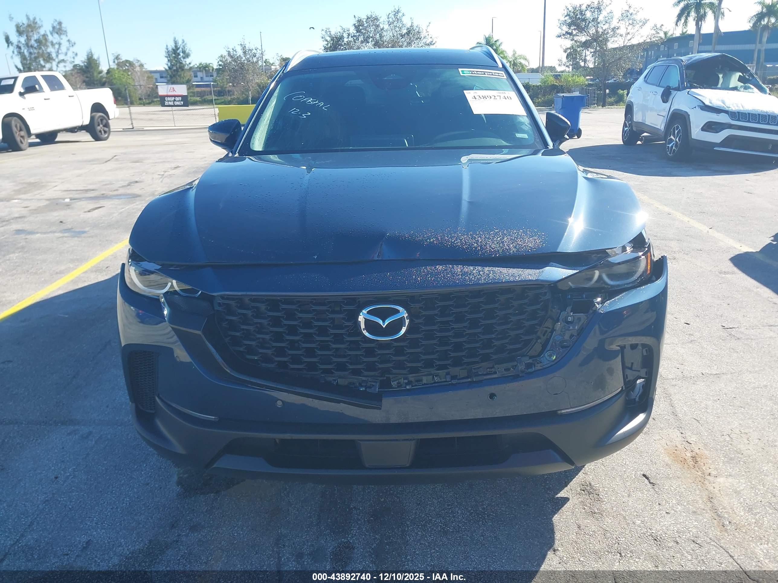 MAZDA CX-50 image 6