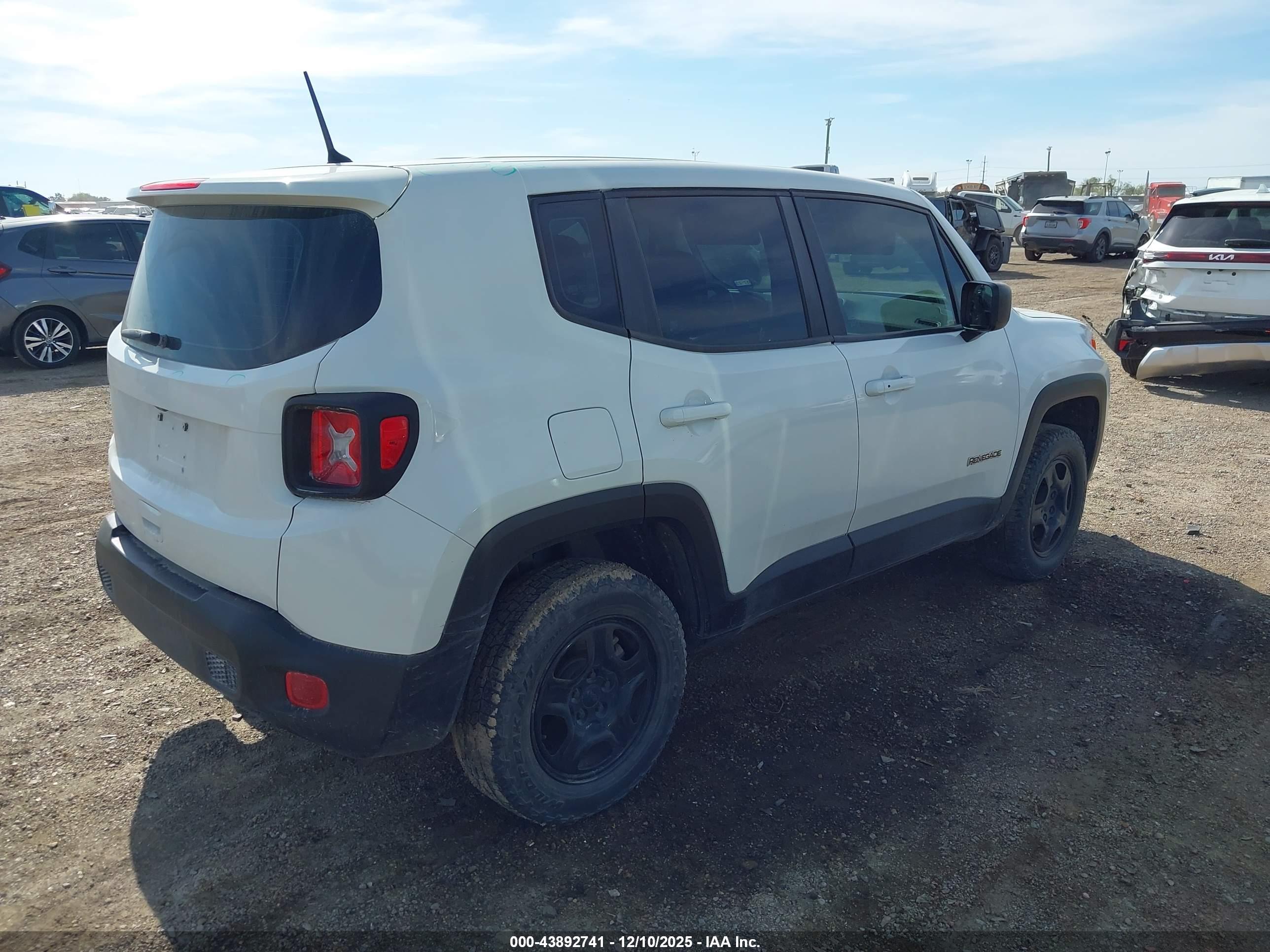 JEEP RENEGADE image 4