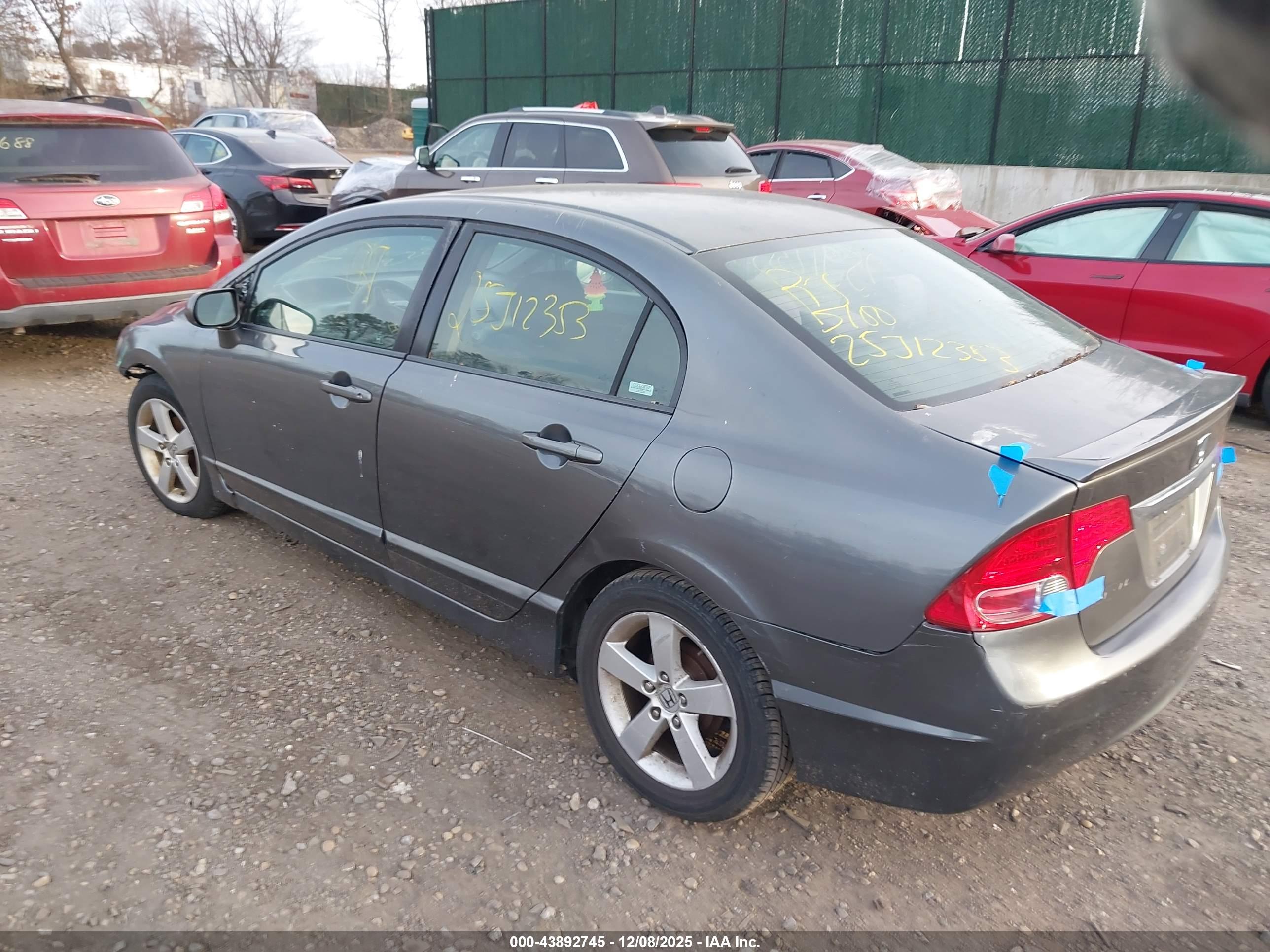 HONDA CIVIC image 3