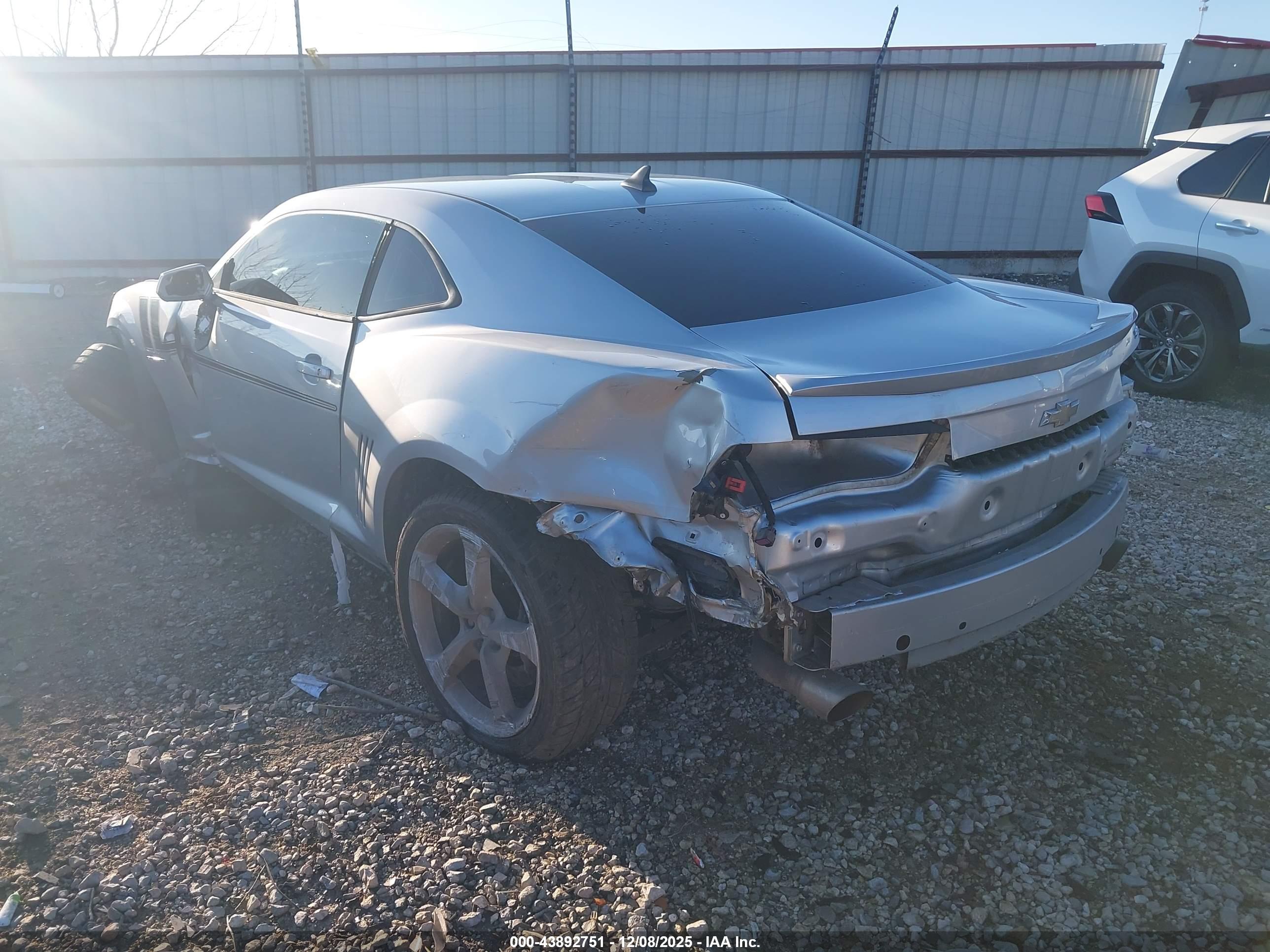 CHEVROLET CAMARO image 3