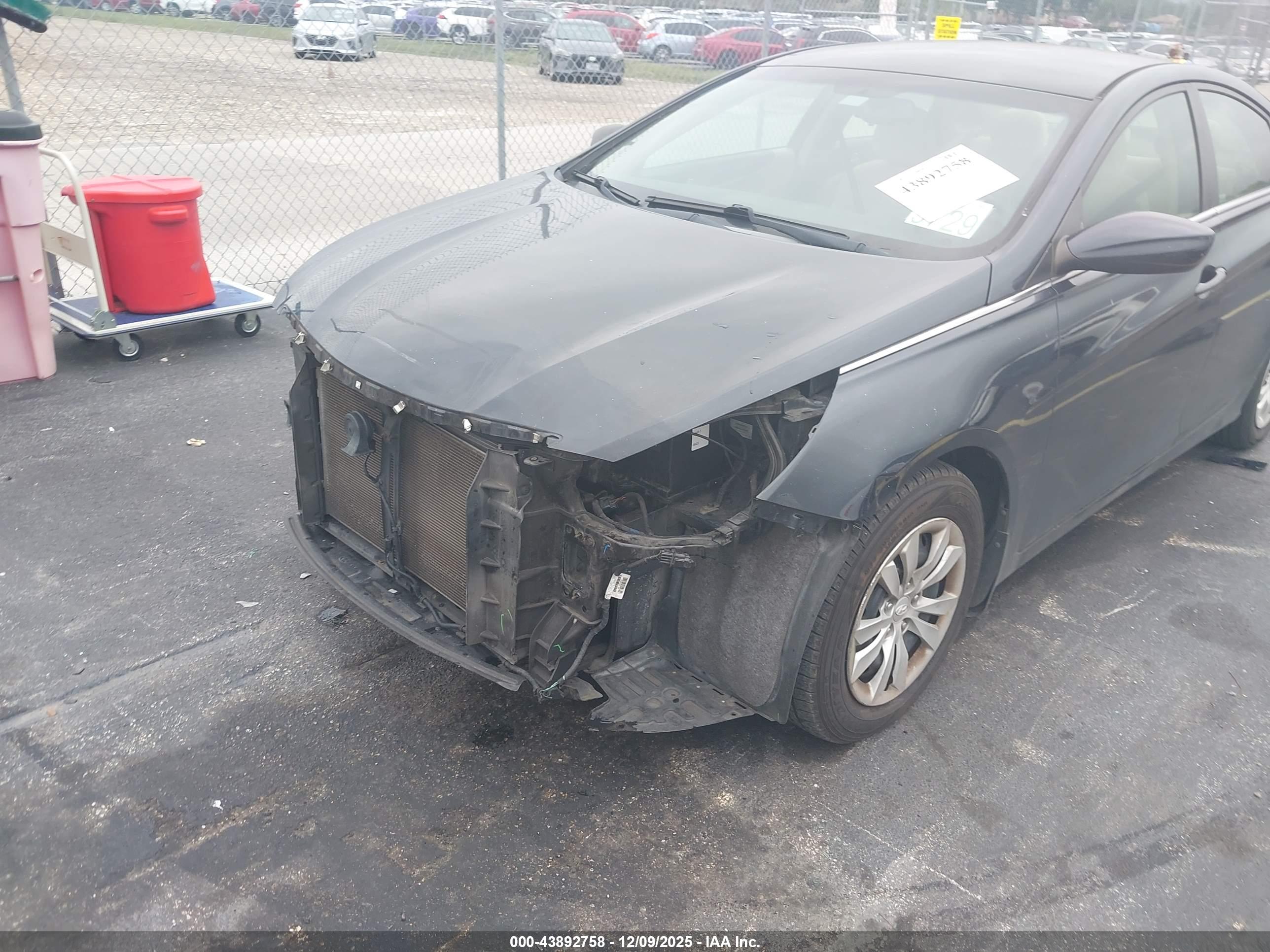 HYUNDAI SONATA image 6