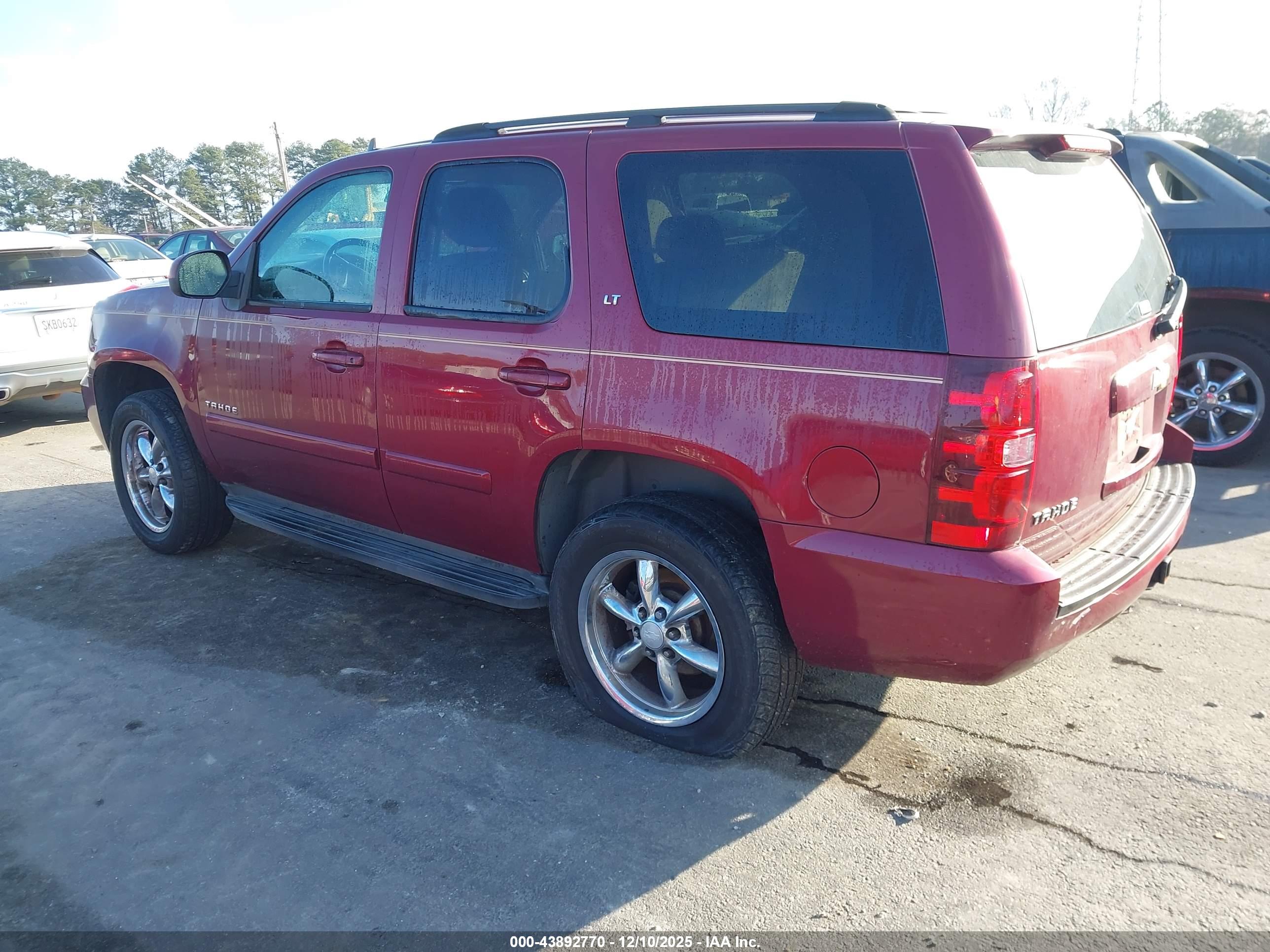 CHEVROLET TAHOE image 3