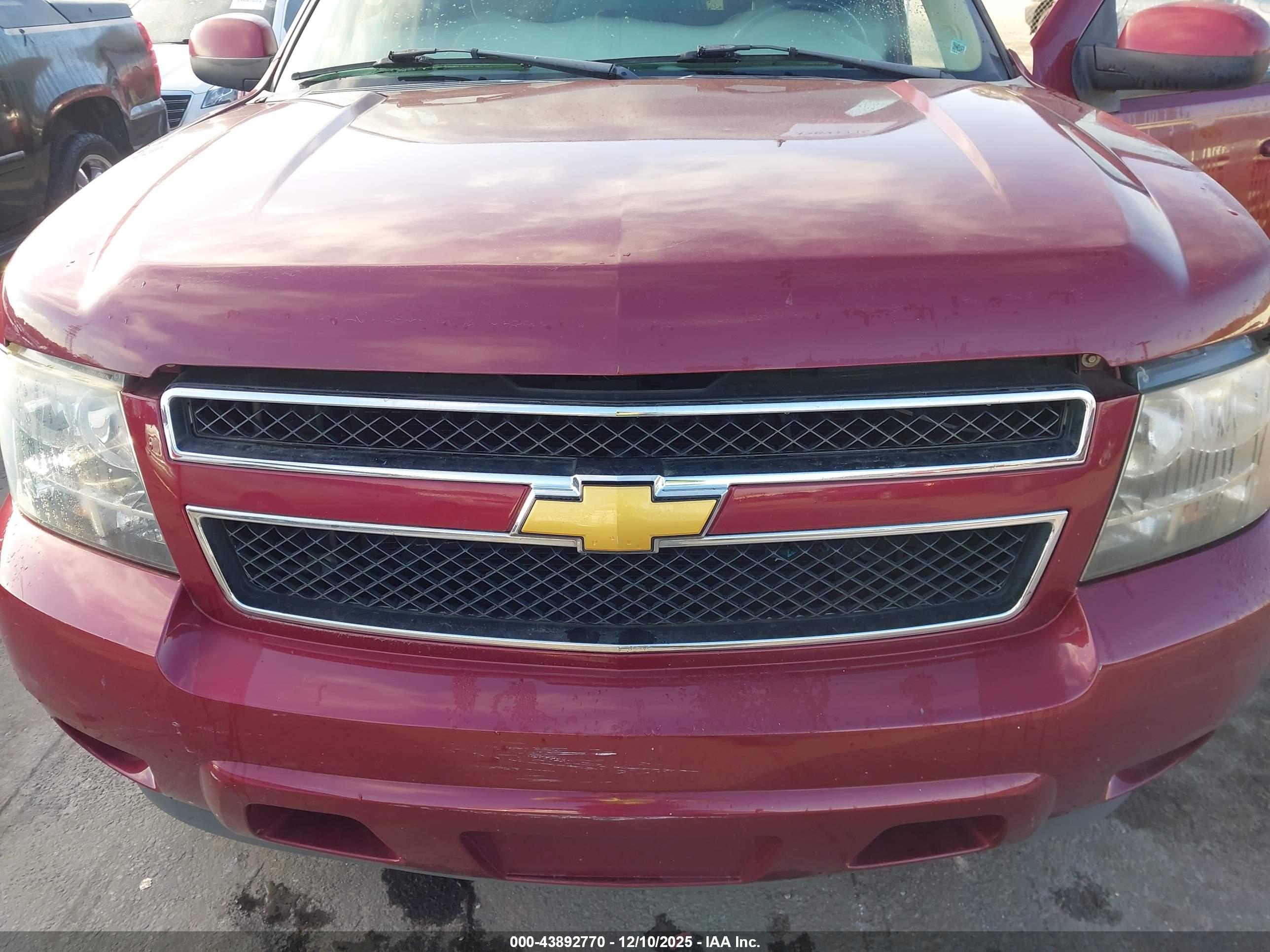 CHEVROLET TAHOE image 6