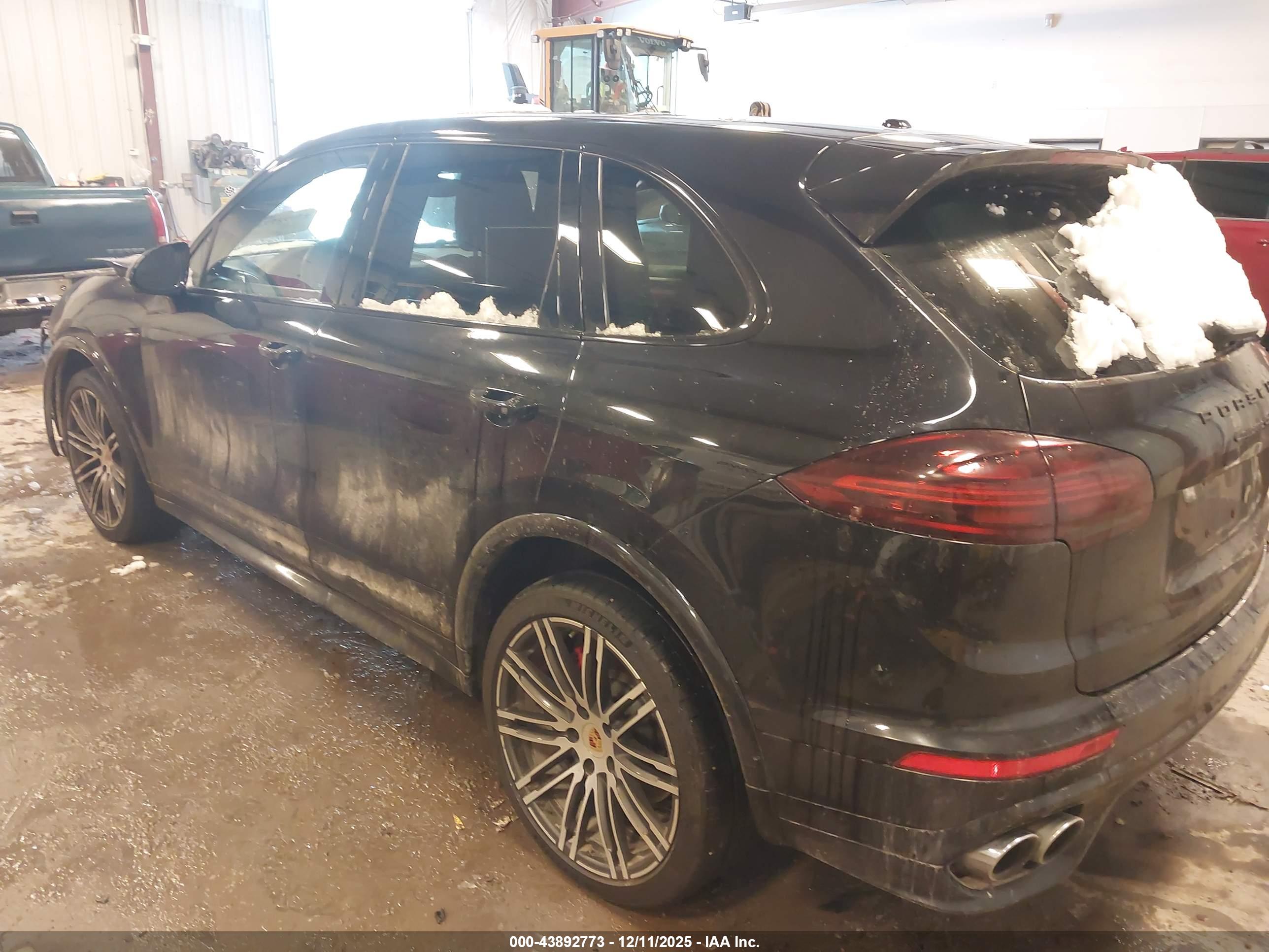 PORSCHE CAYENNE image 3