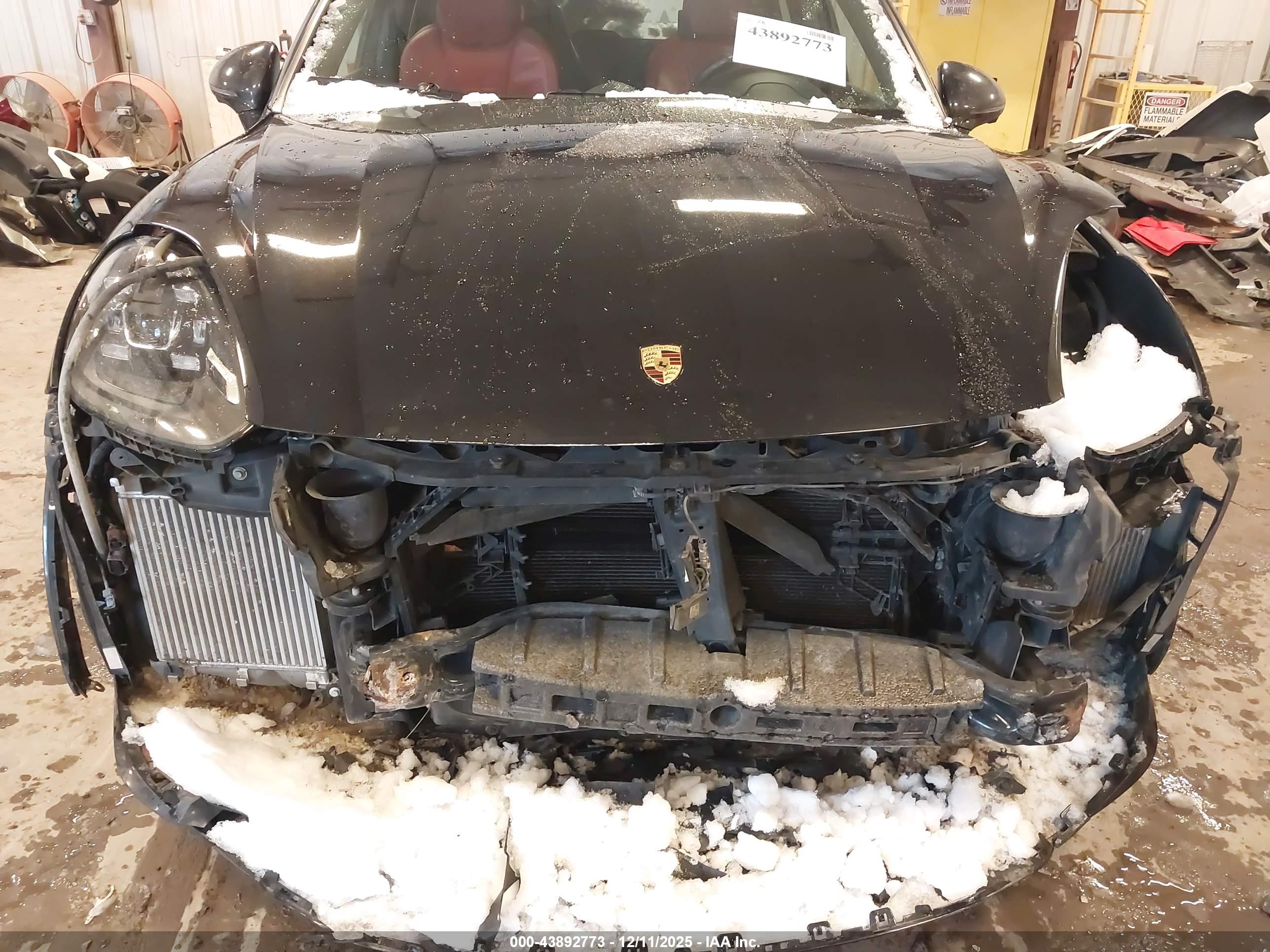 PORSCHE CAYENNE image 6