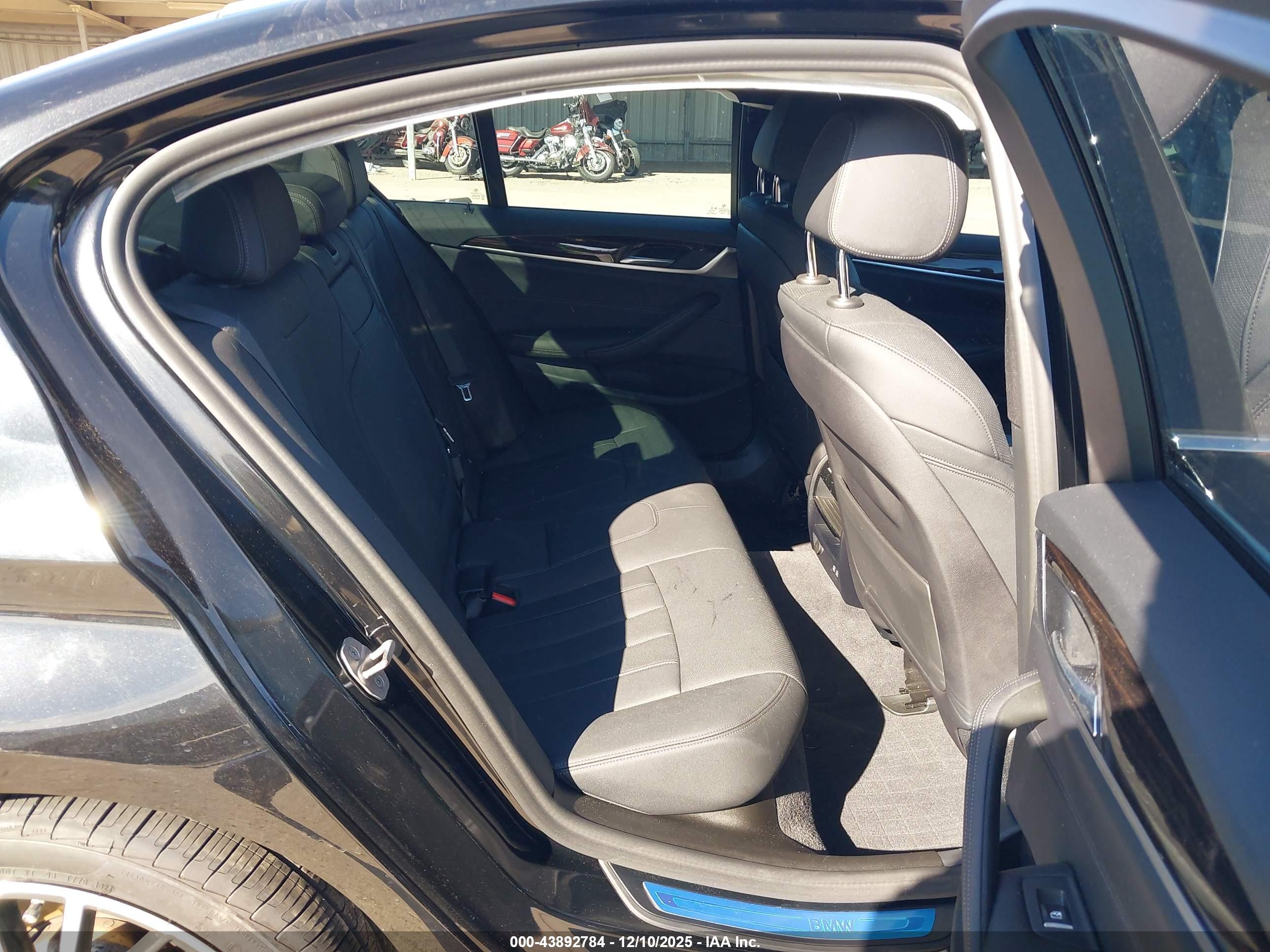 BMW 530I image 8