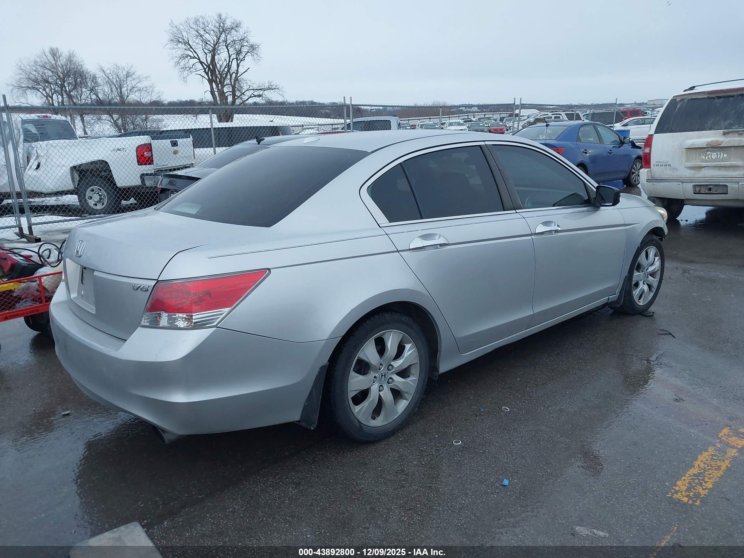 HONDA ACCORD image 4