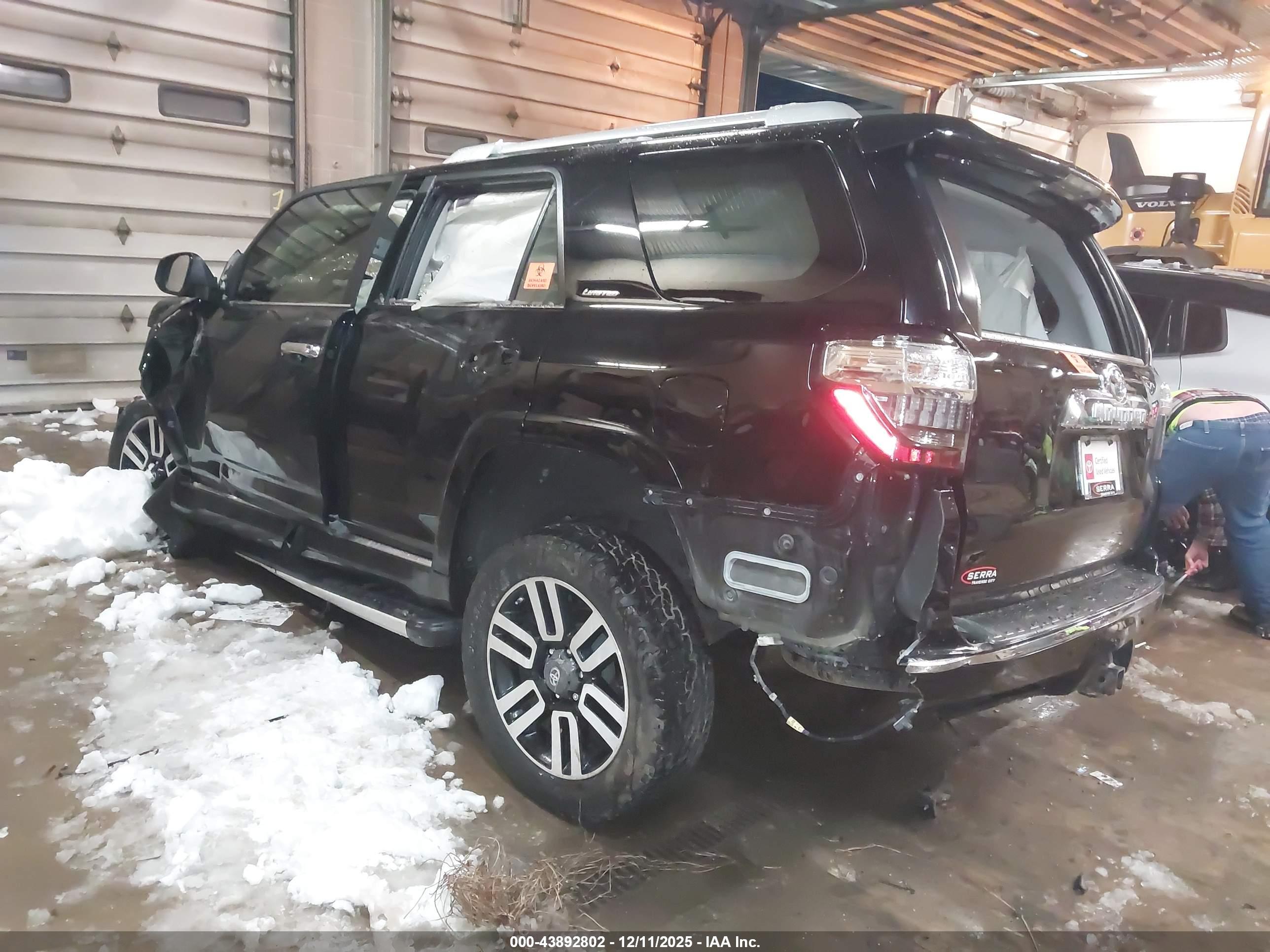 TOYOTA 4RUNNER image 3
