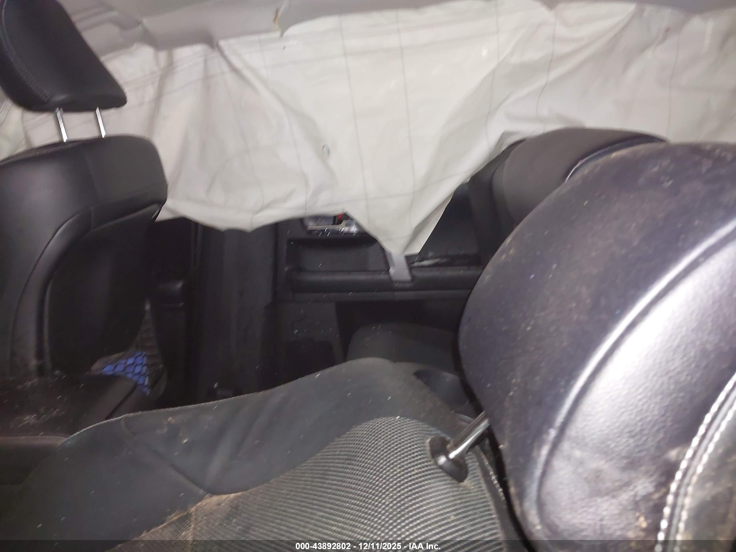 TOYOTA 4RUNNER image 8