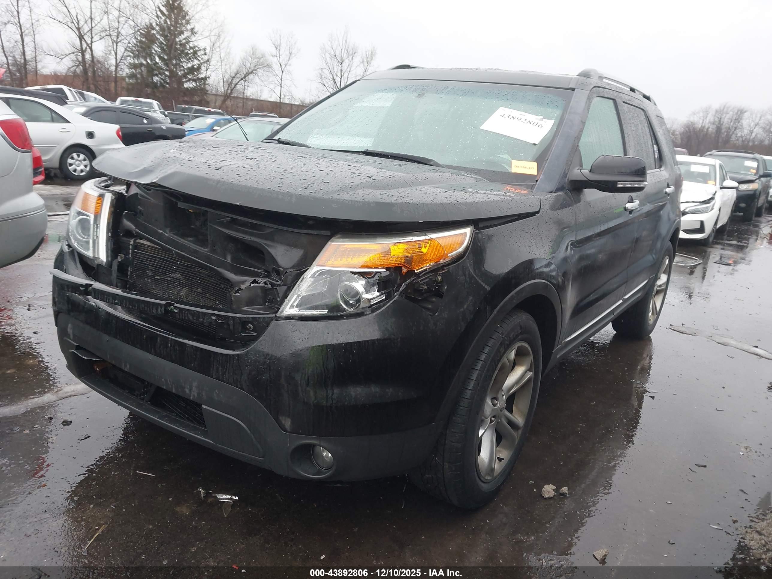 FORD EXPLORER image 2