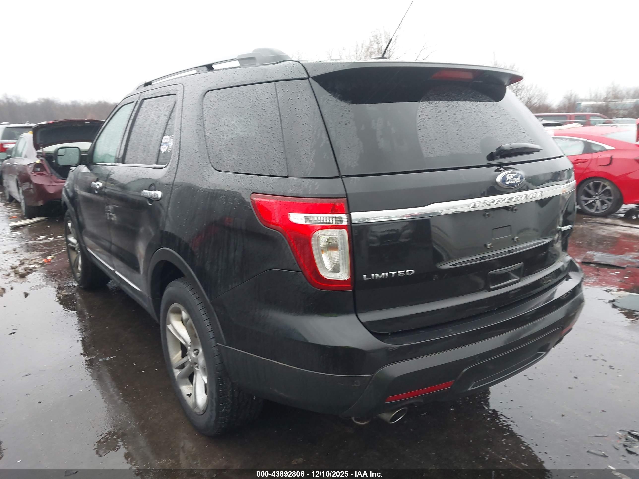 FORD EXPLORER image 3