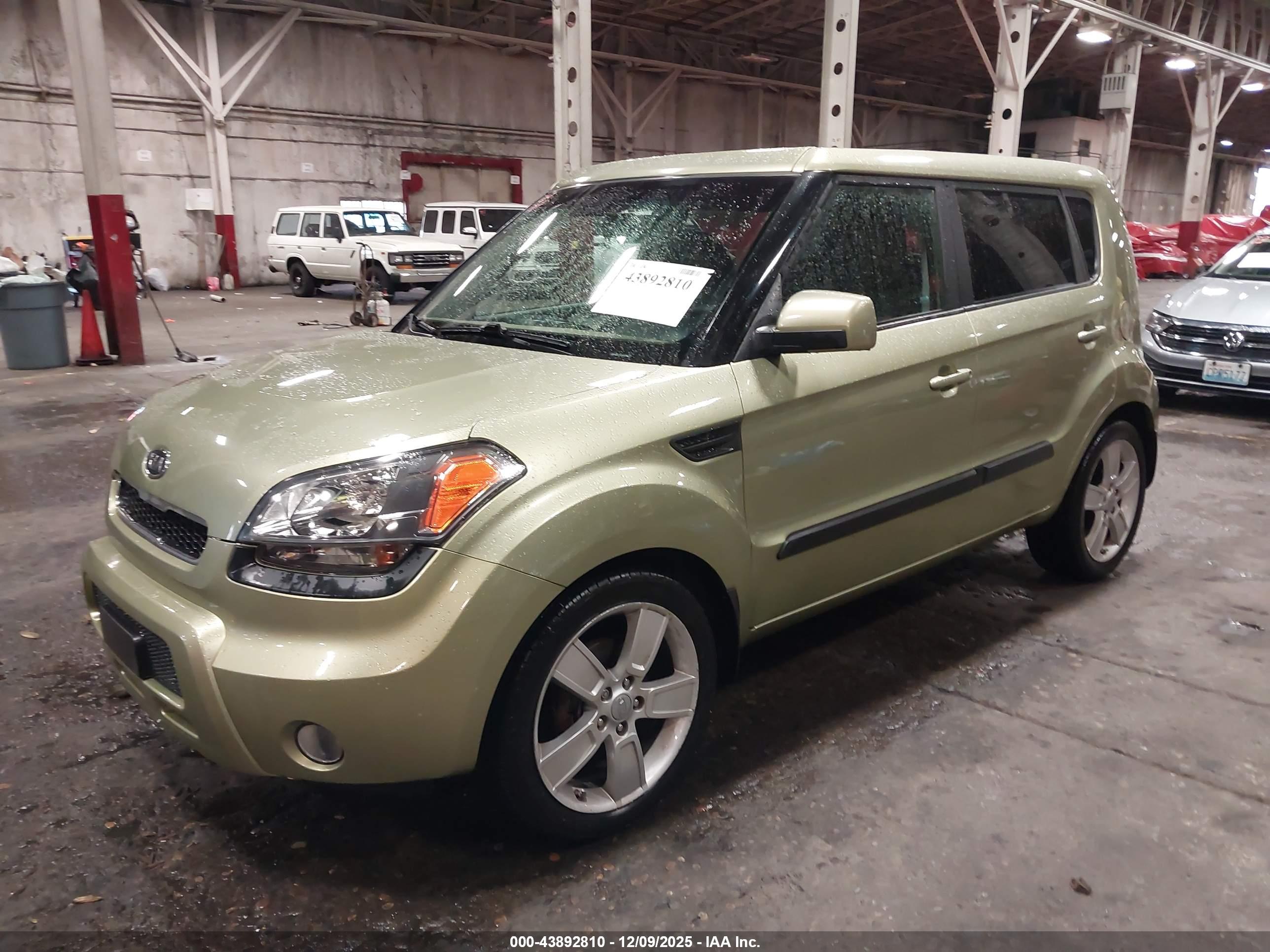 KIA SOUL image 2