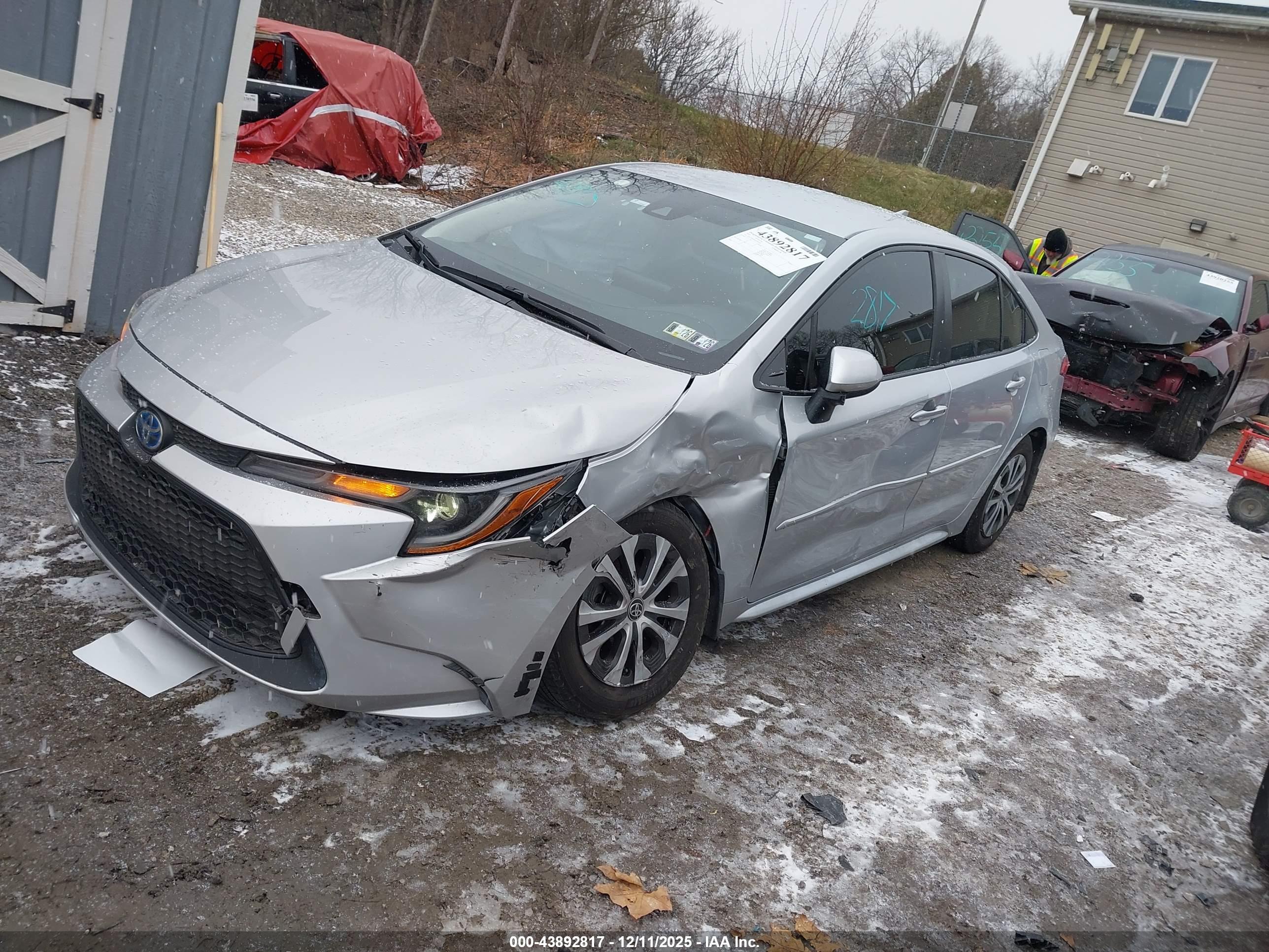TOYOTA COROLLA image 2