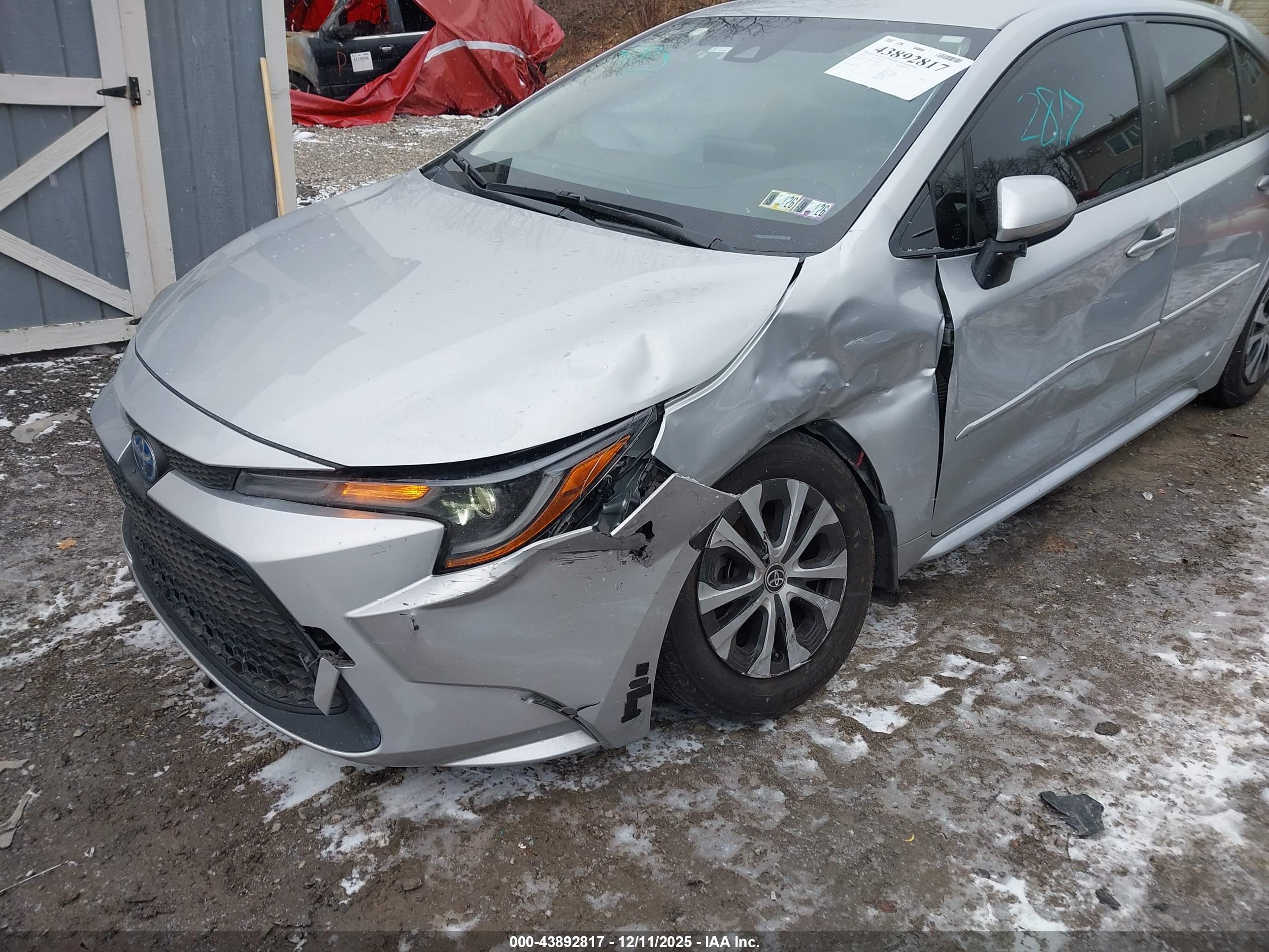 TOYOTA COROLLA image 6