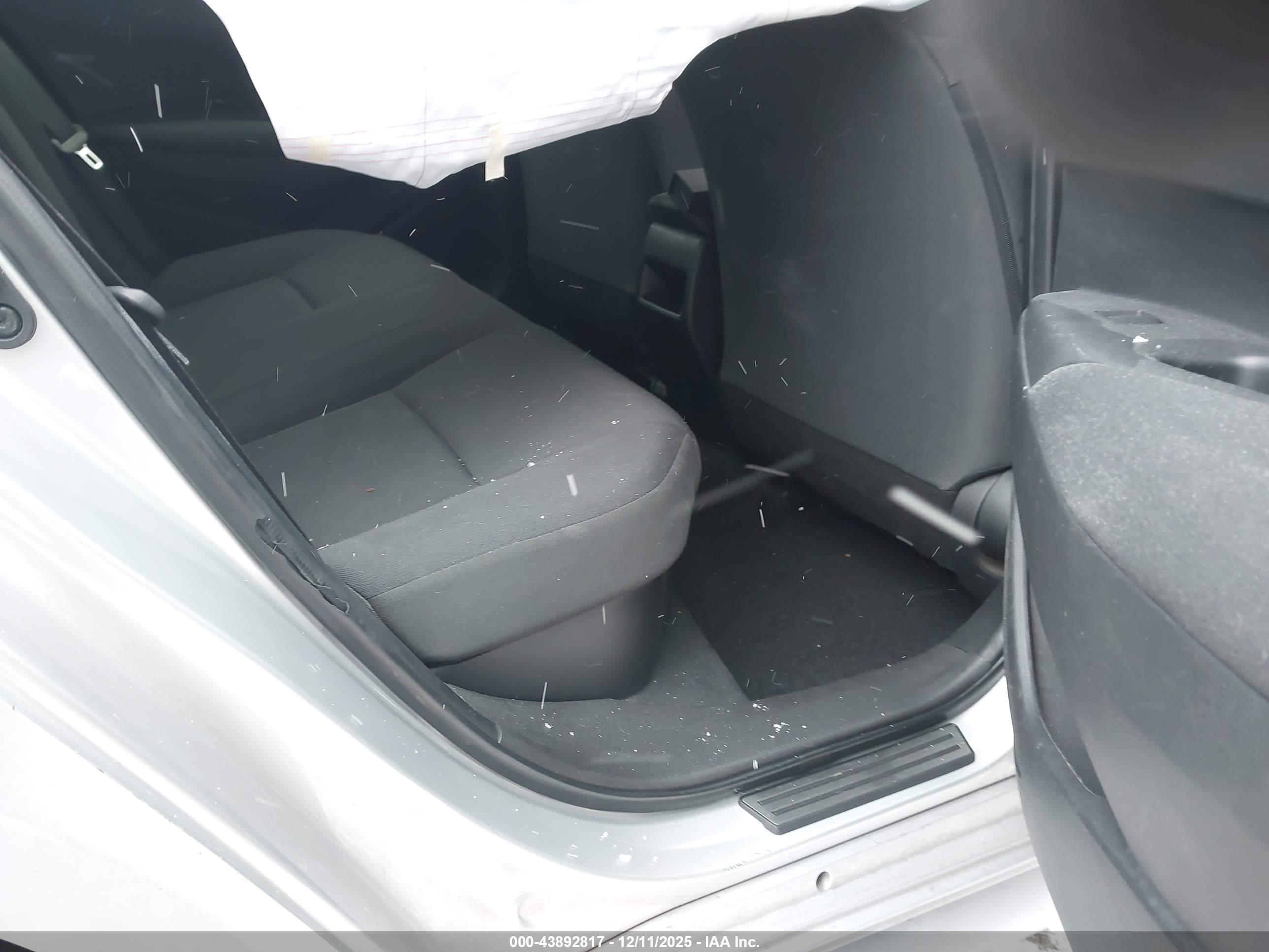 TOYOTA COROLLA image 8