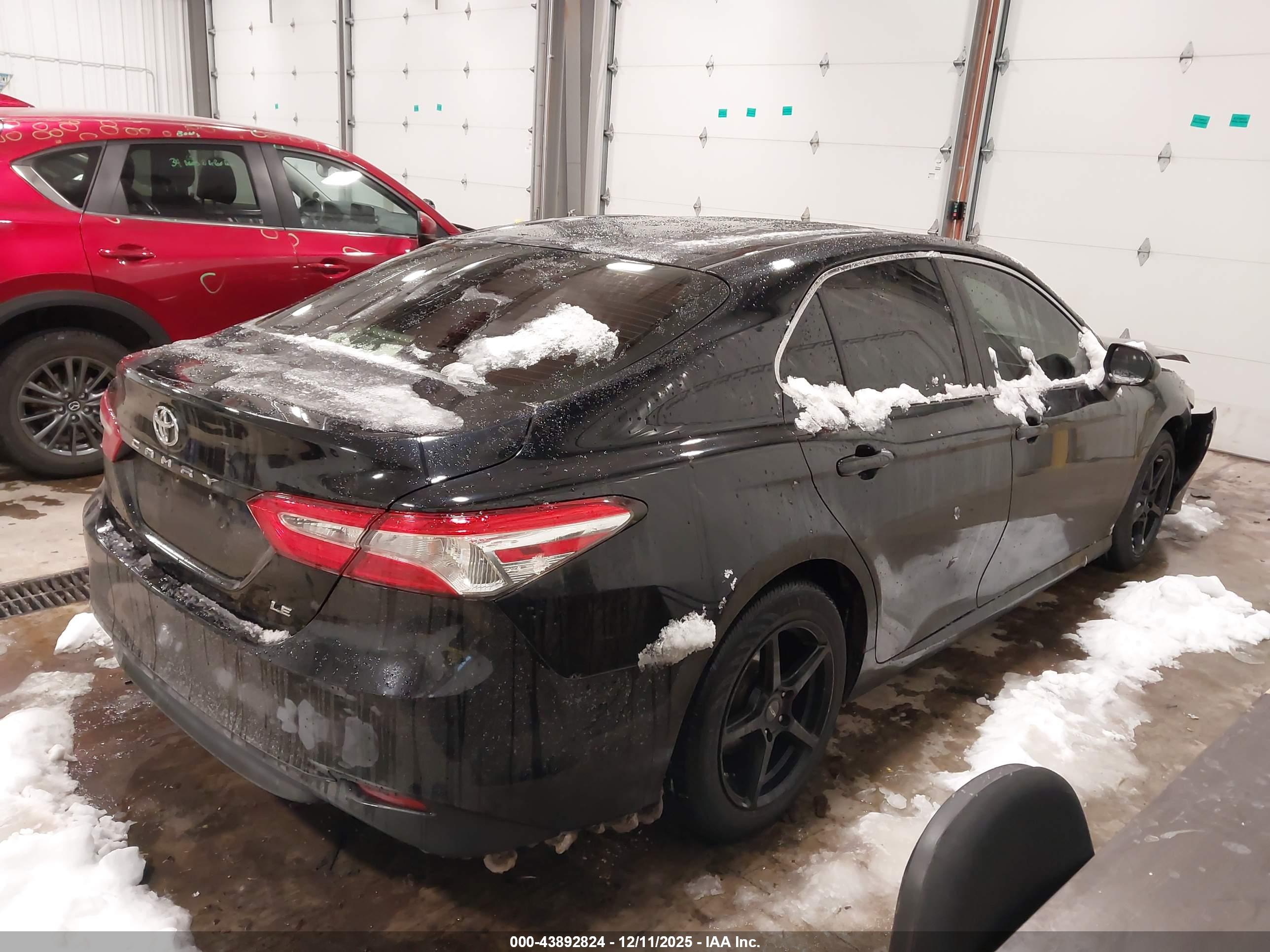 TOYOTA CAMRY image 4