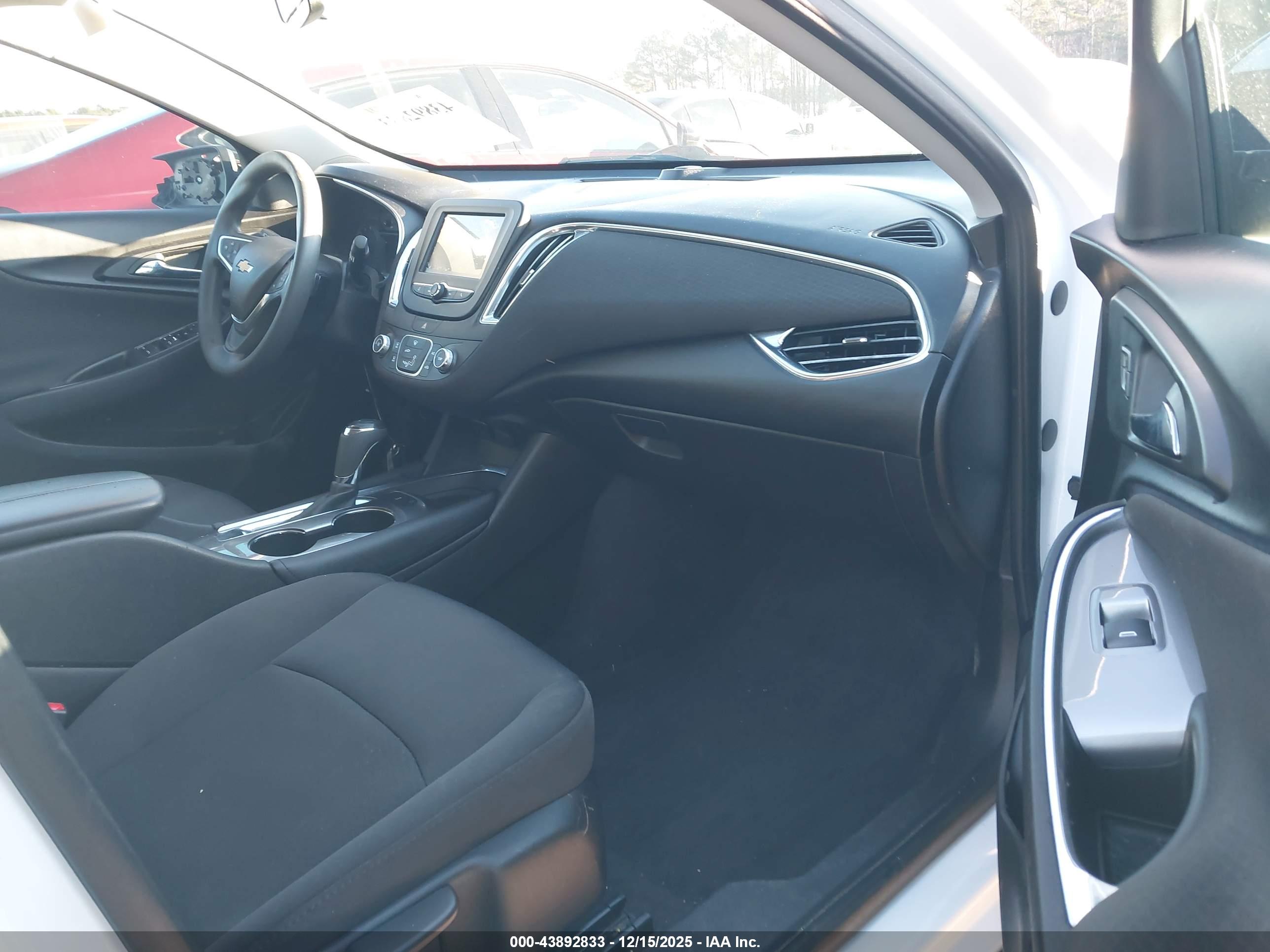 CHEVROLET MALIBU image 5