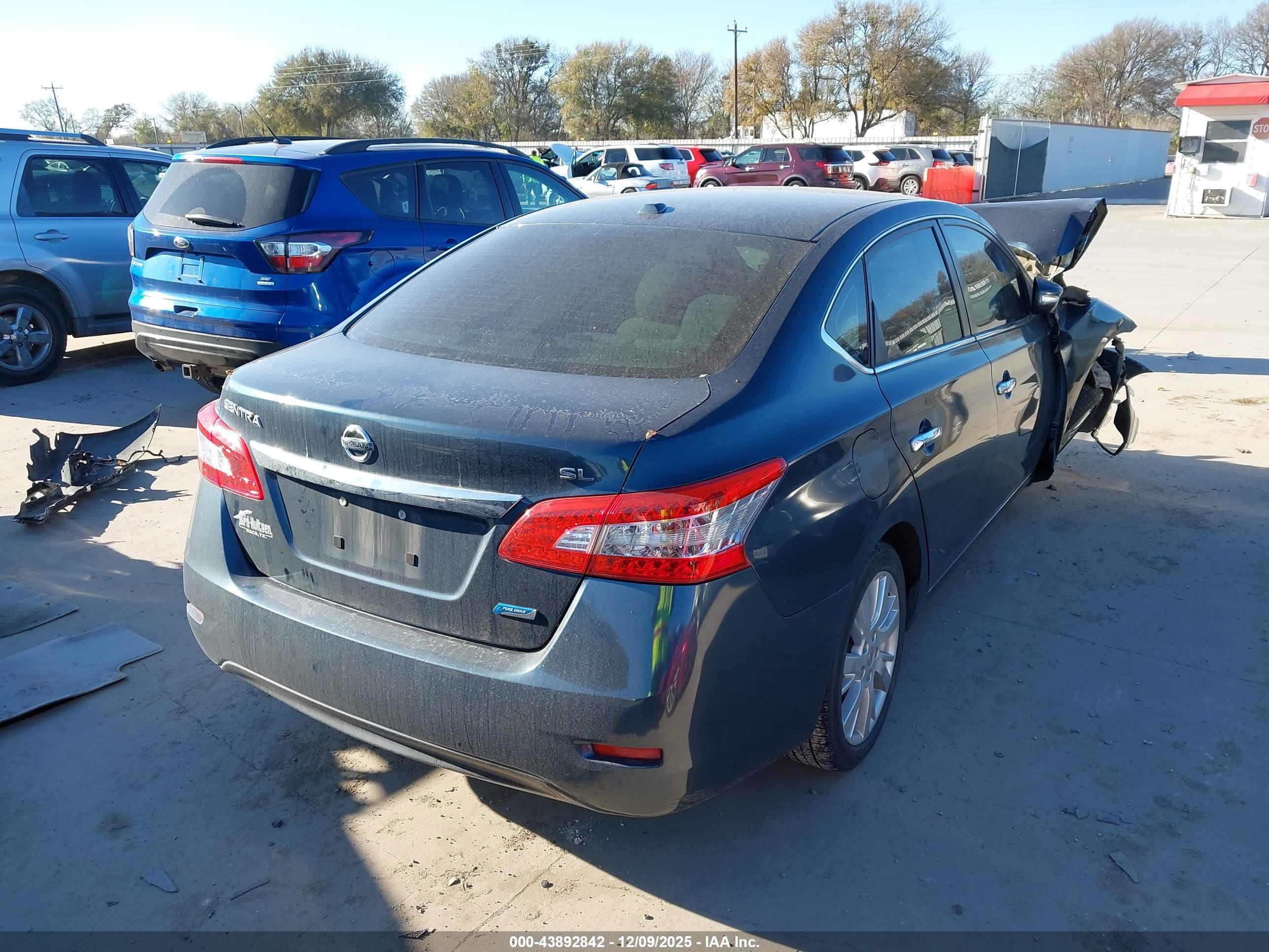 NISSAN SENTRA image 4