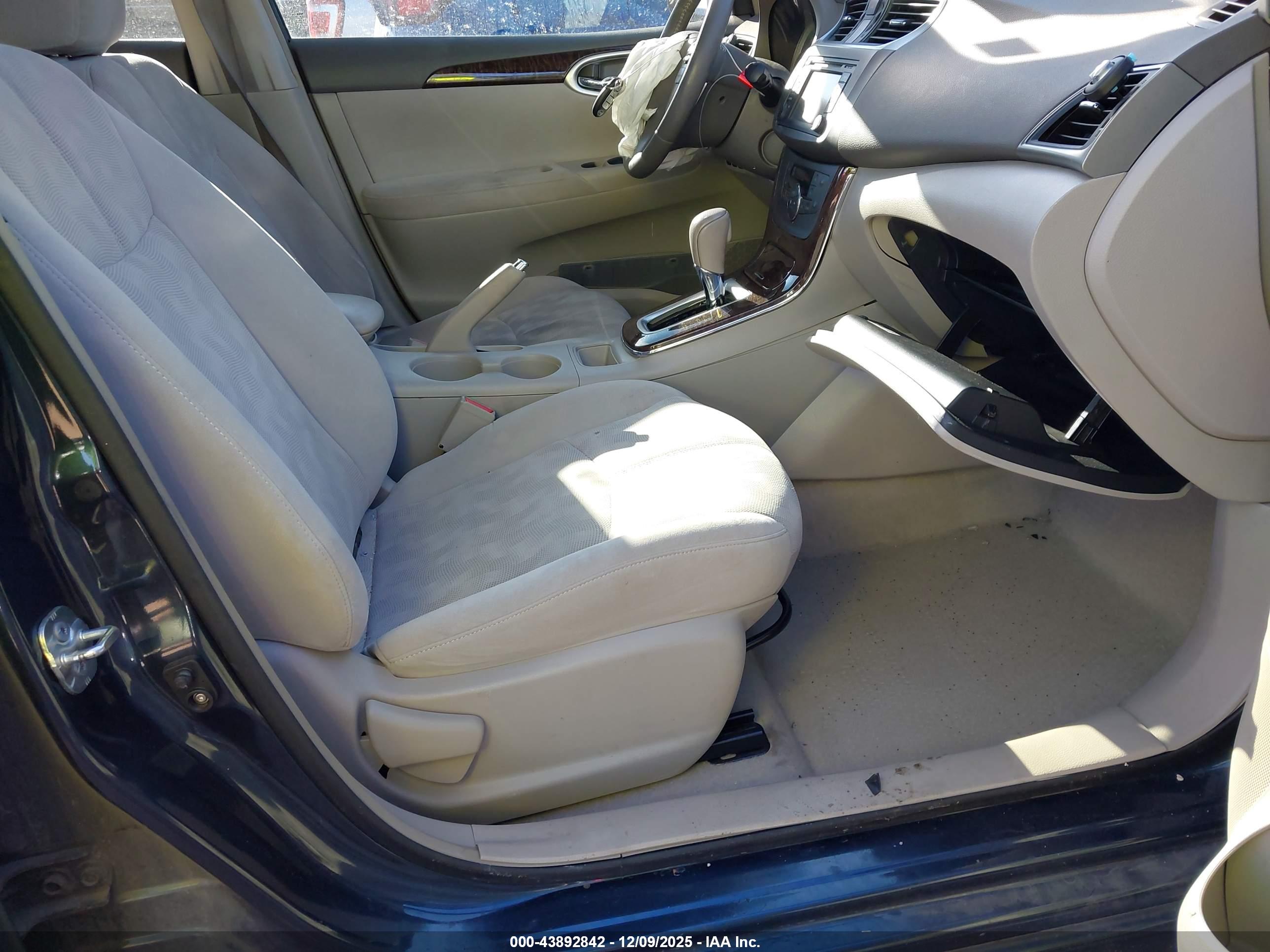 NISSAN SENTRA image 5