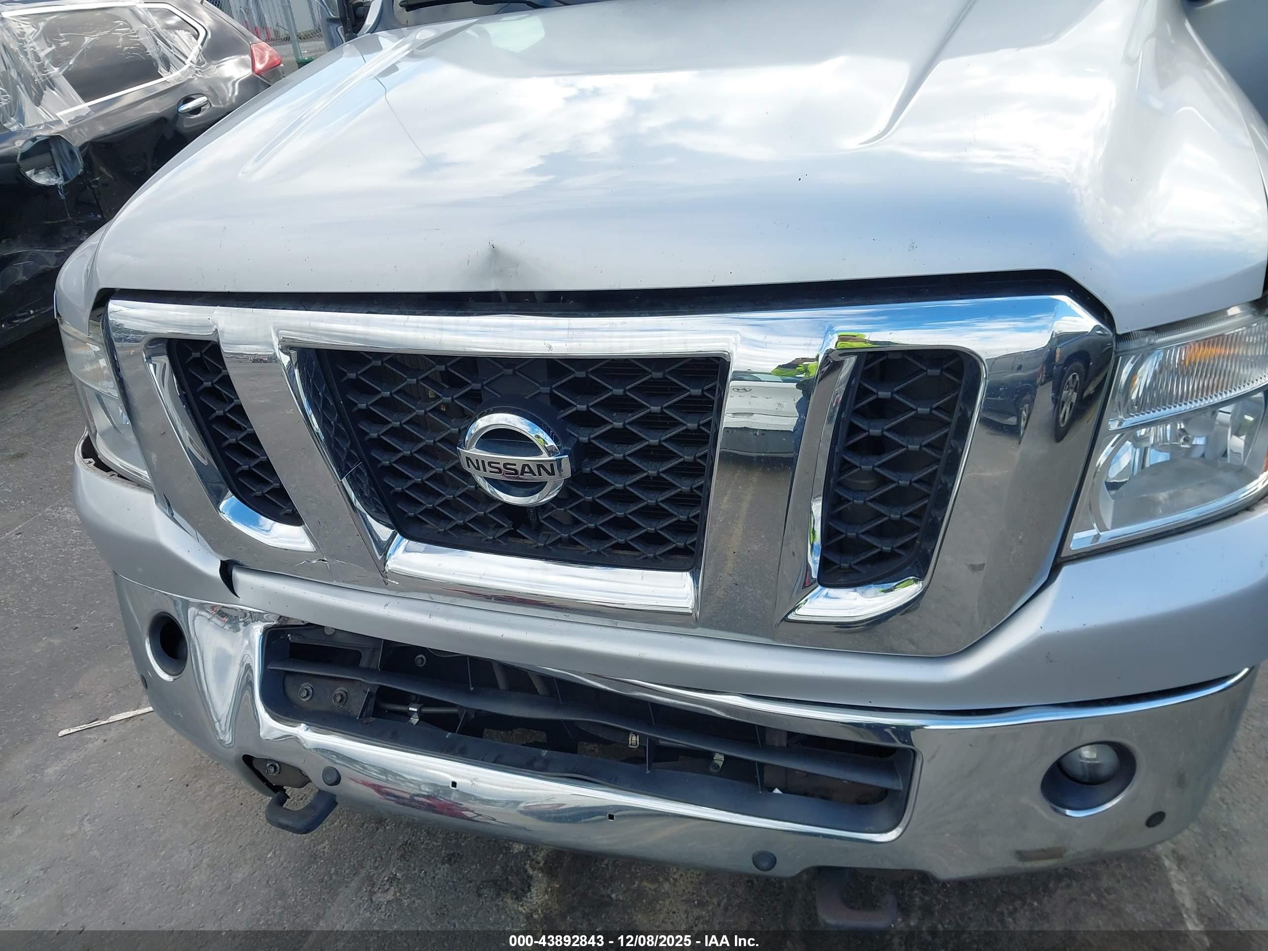 NISSAN NV image 6