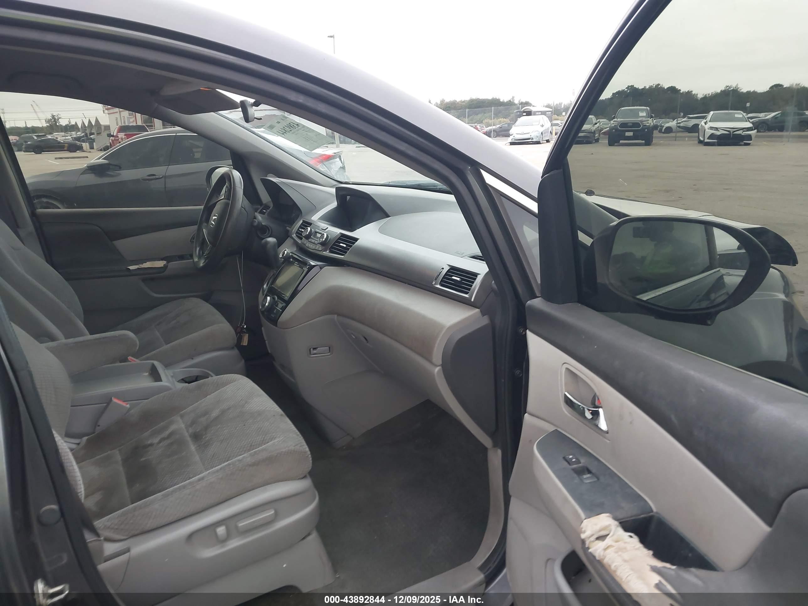 HONDA ODYSSEY image 5