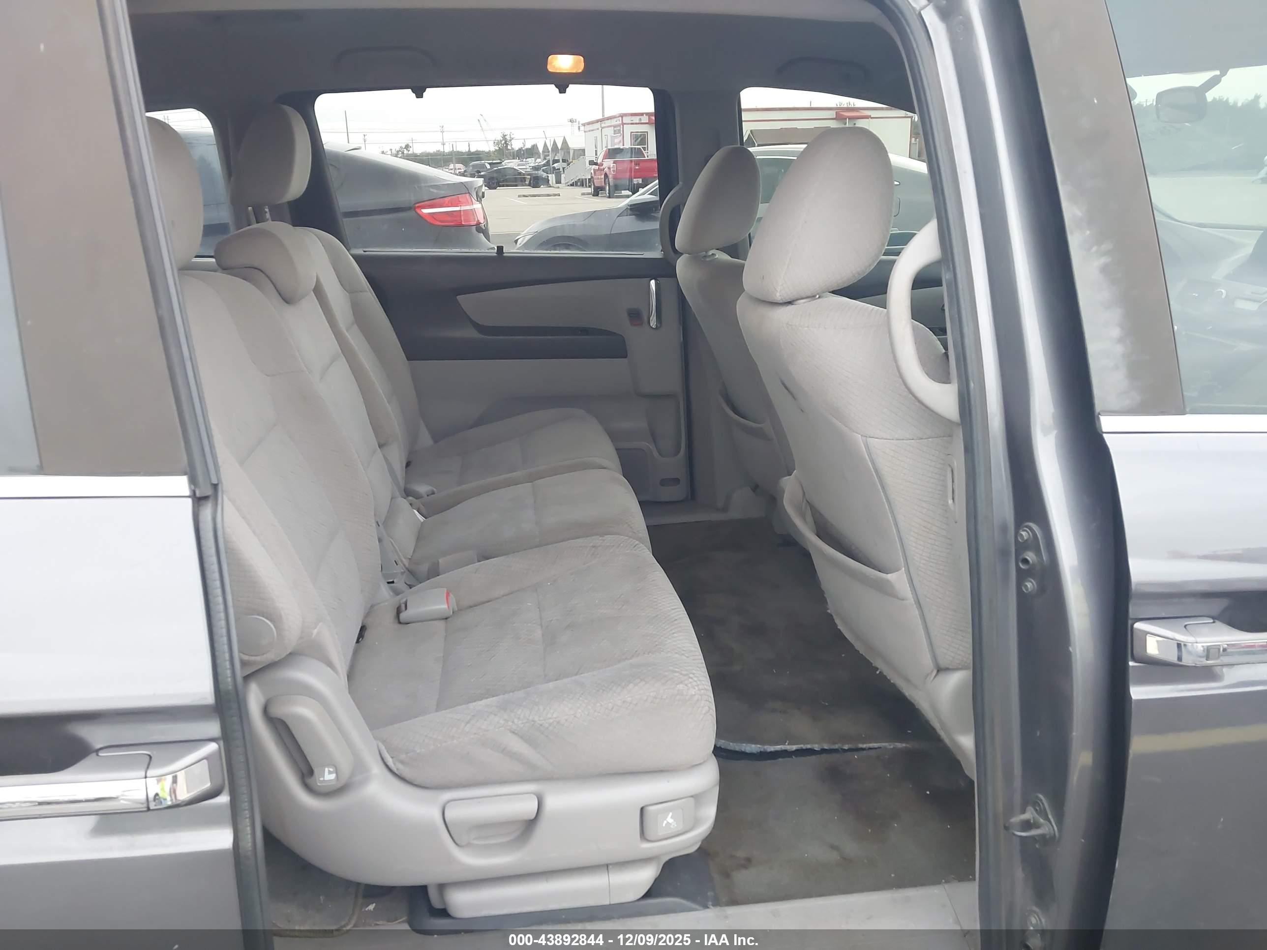 HONDA ODYSSEY image 8