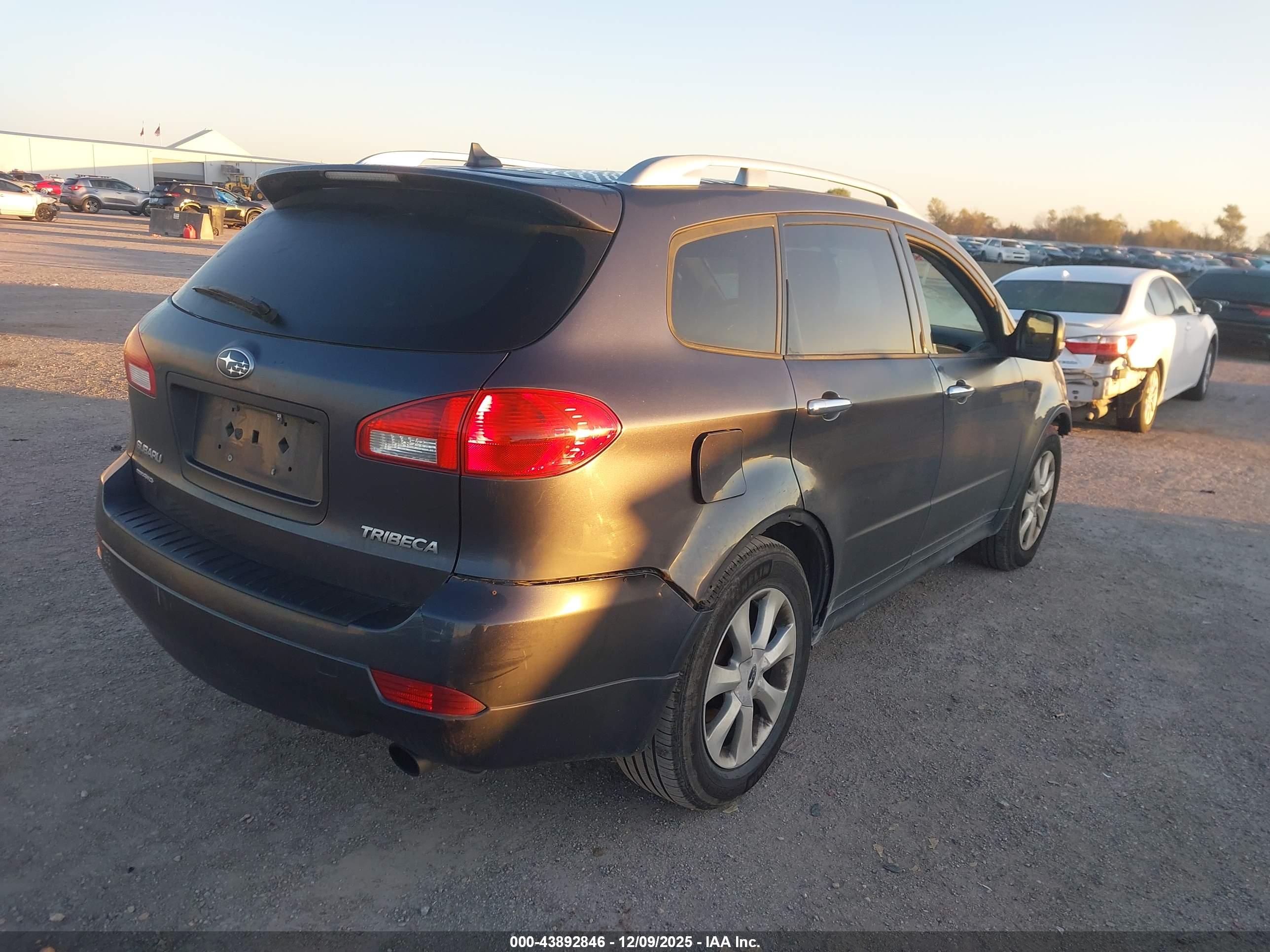 SUBARU TRIBECA image 4
