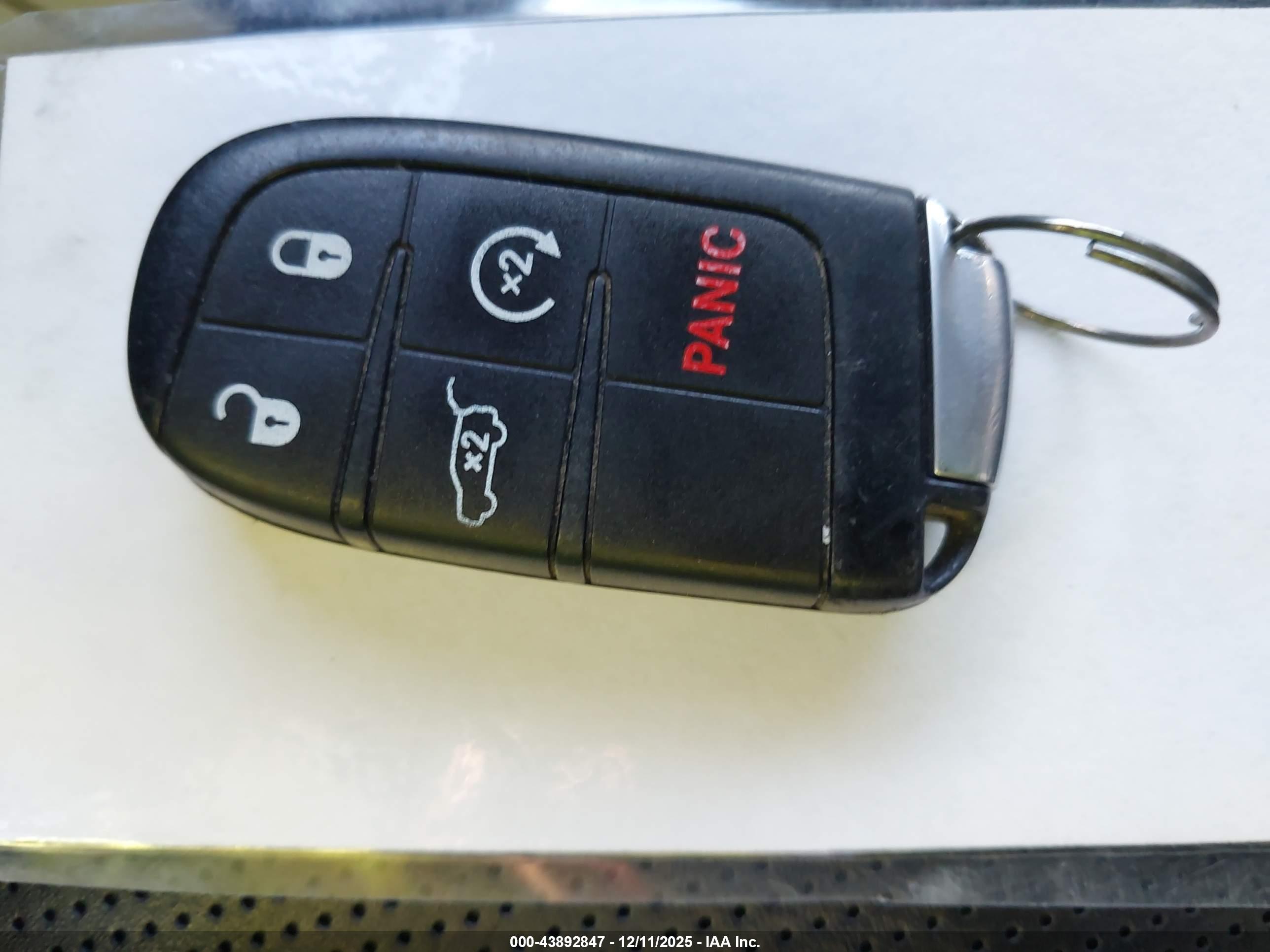 JEEP GRAND image 11