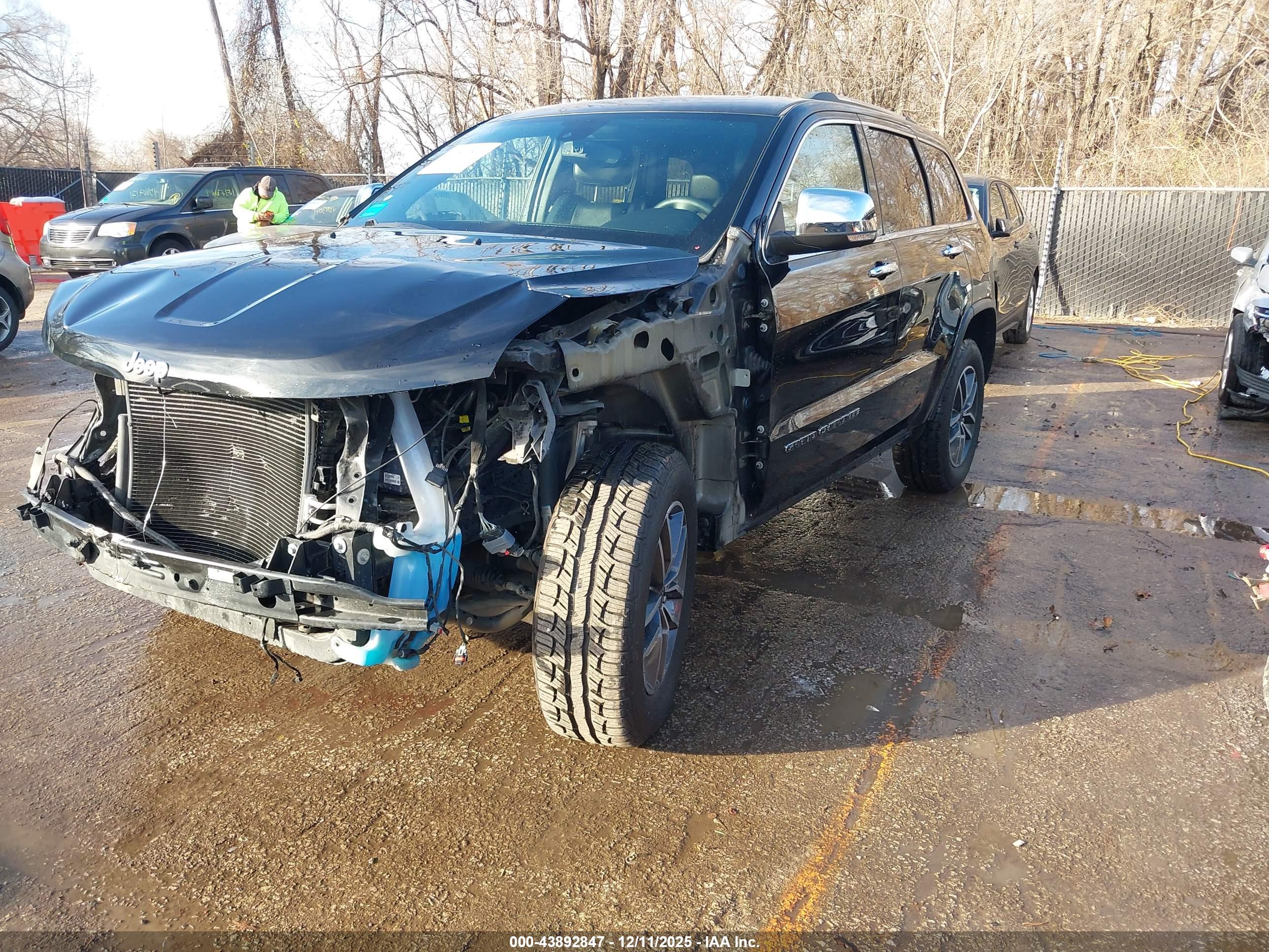 JEEP GRAND image 2