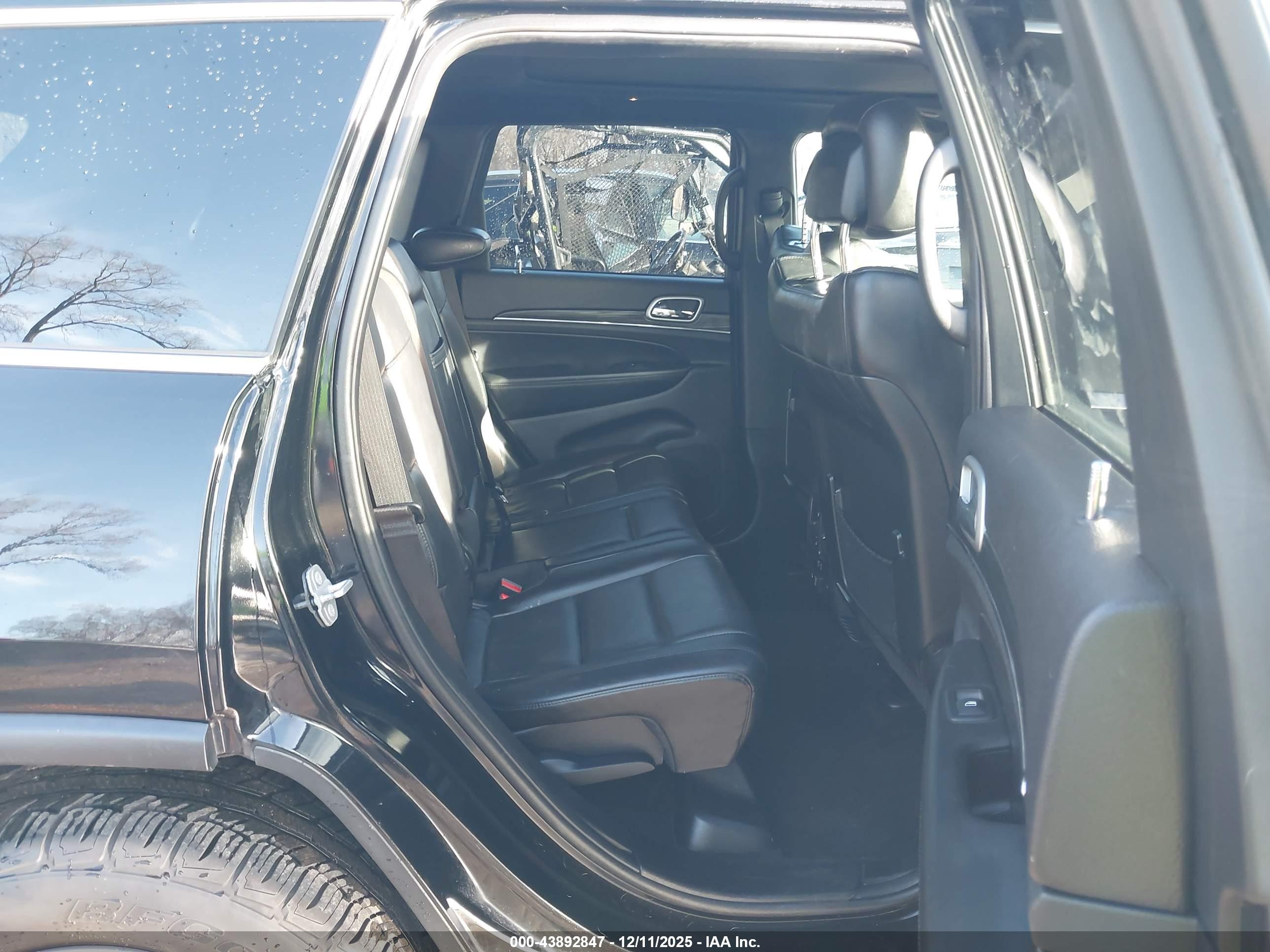 JEEP GRAND image 8
