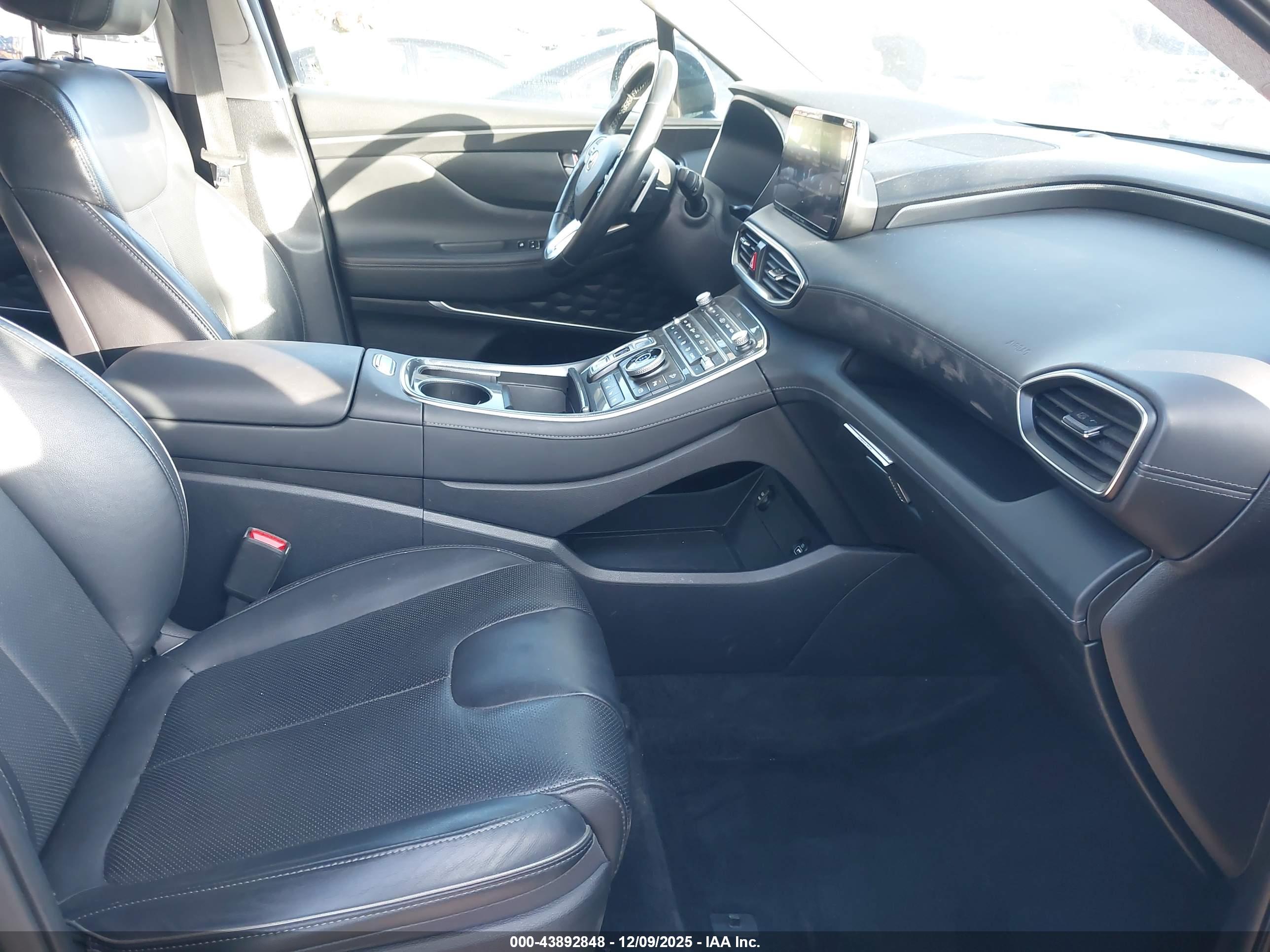 HYUNDAI SANTA image 5