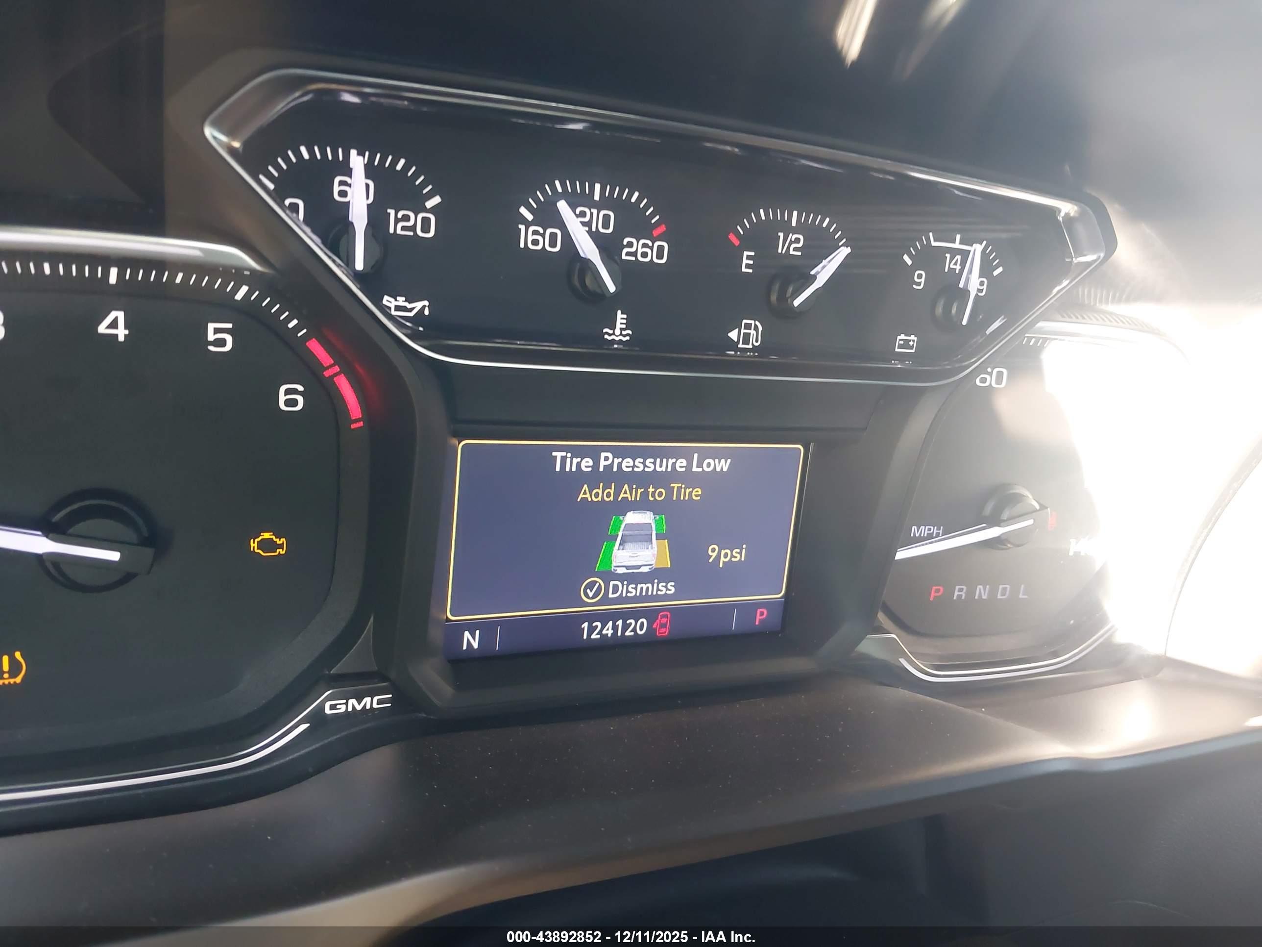GMC SIERRA image 7
