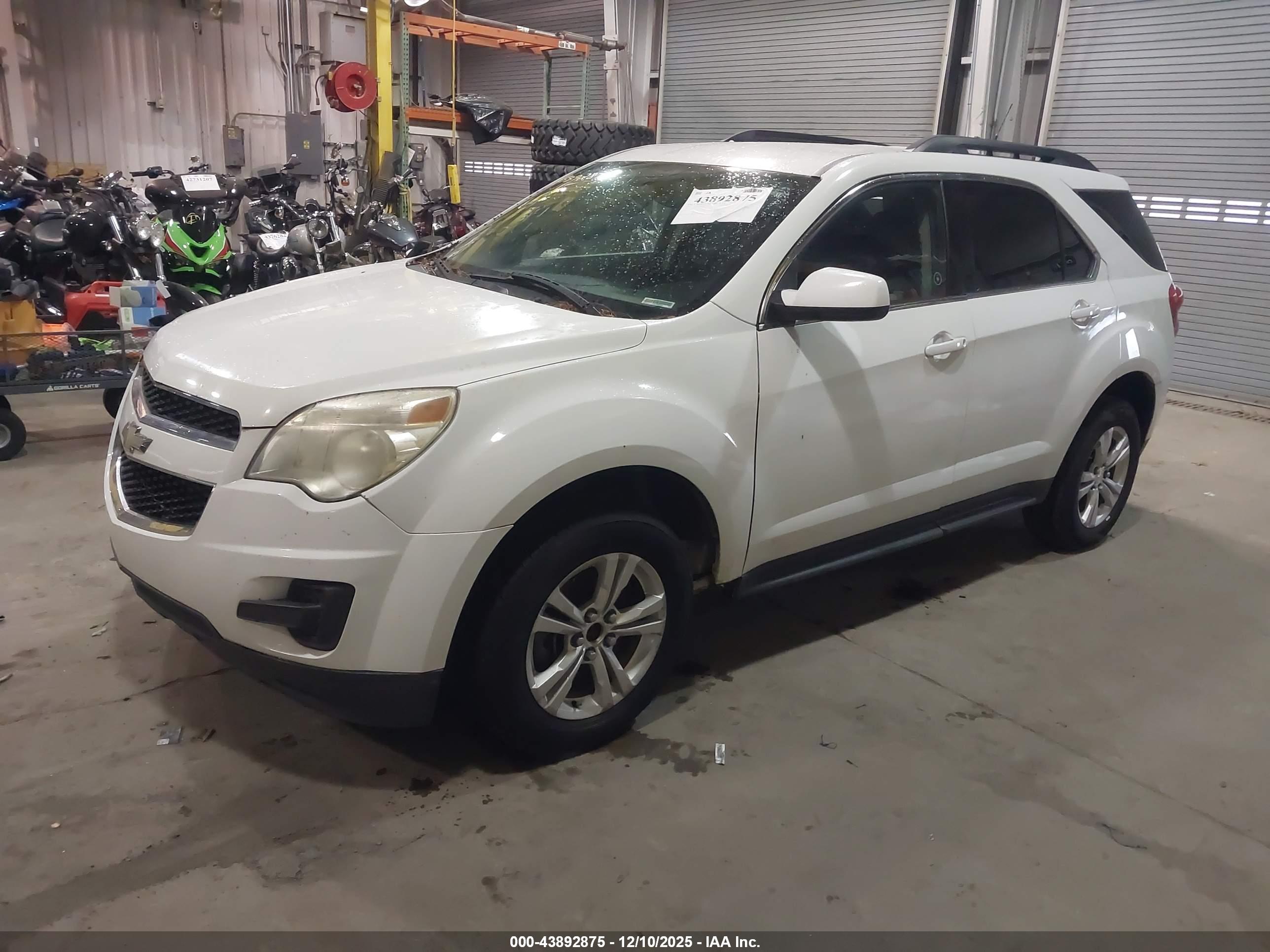CHEVROLET EQUINOX image 2