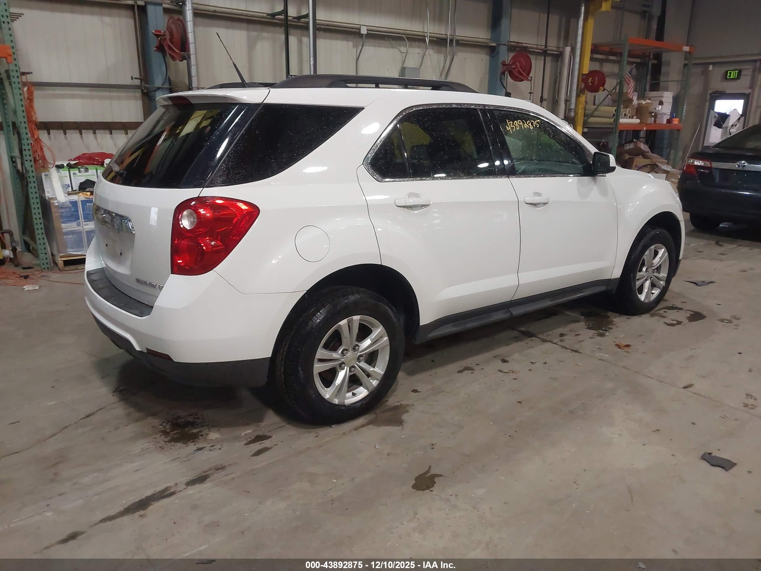 CHEVROLET EQUINOX image 4